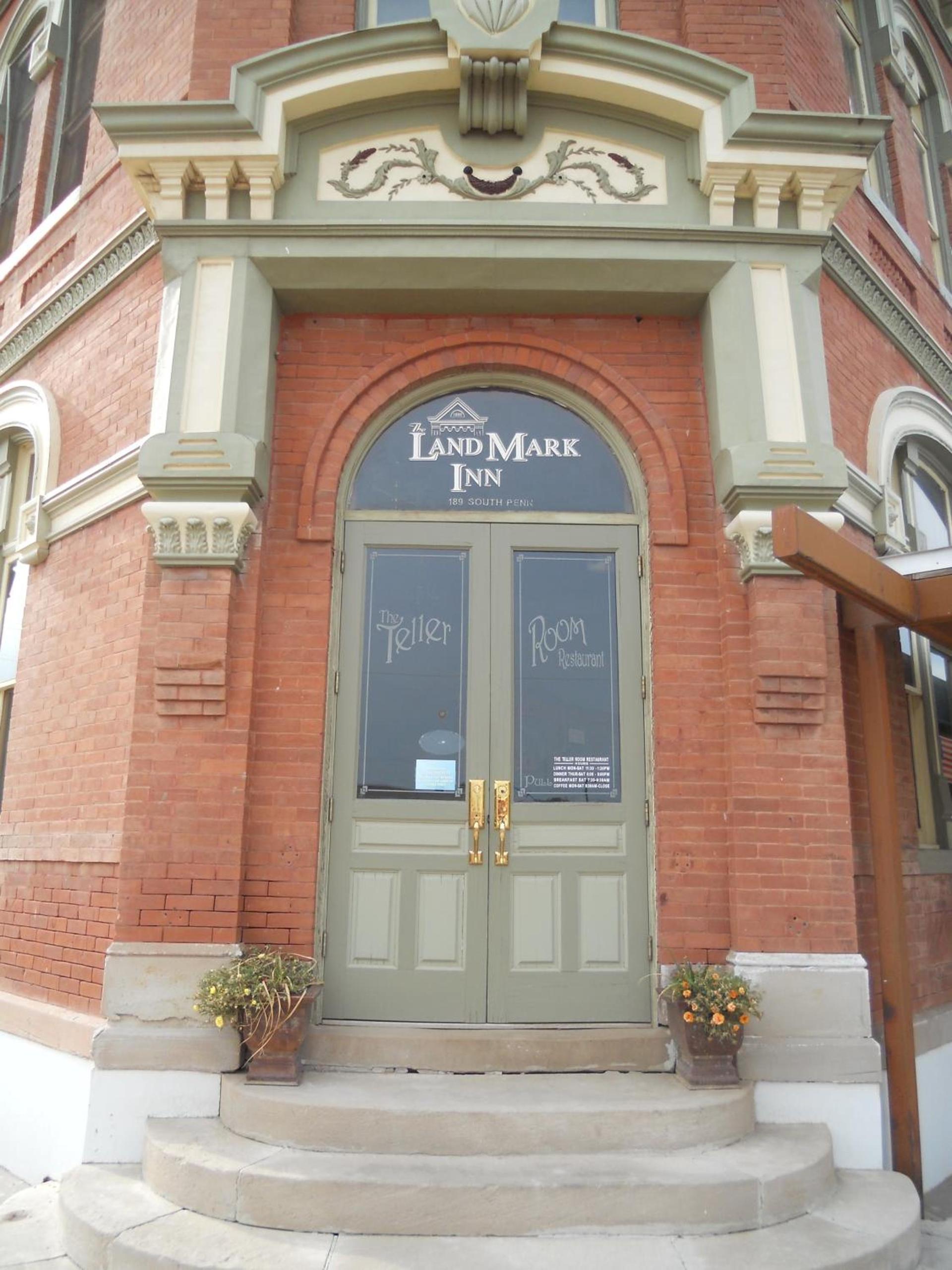 LandMark Inn at the Historic Bank of Oberlin photo 13