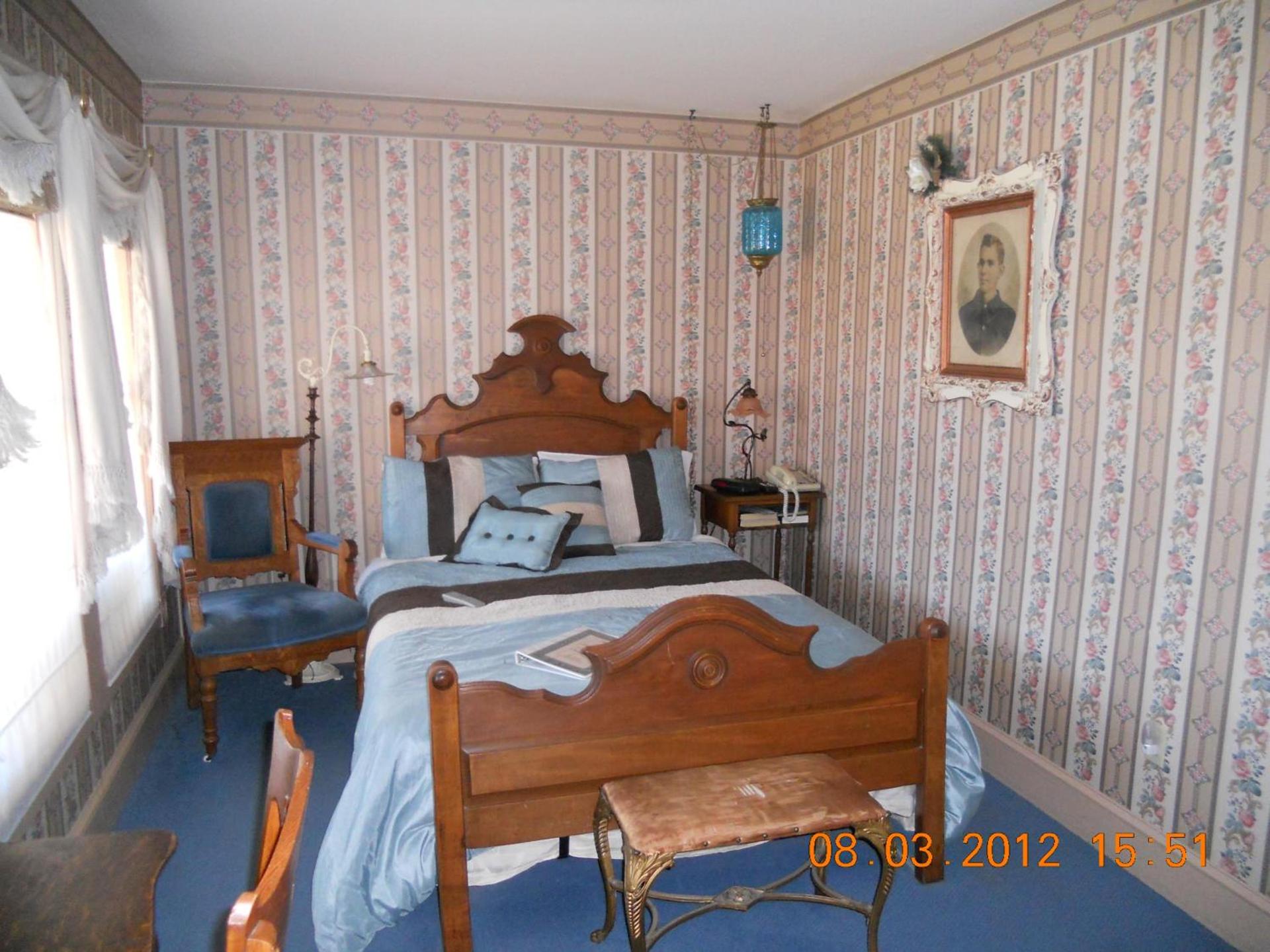 LandMark Inn at the Historic Bank of Oberlin photo 10