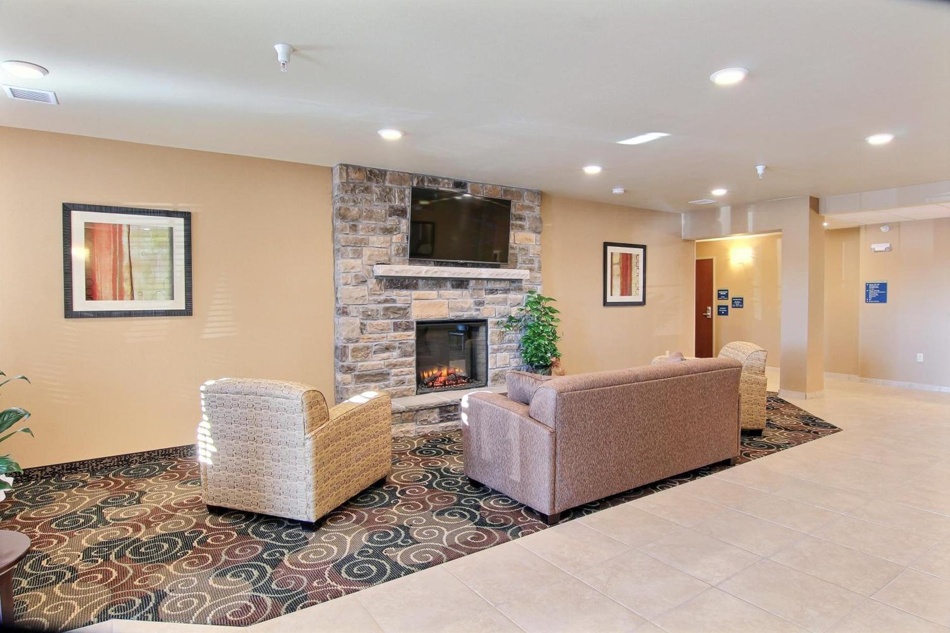 Cobblestone Hotel & Suites - McCook photo 41