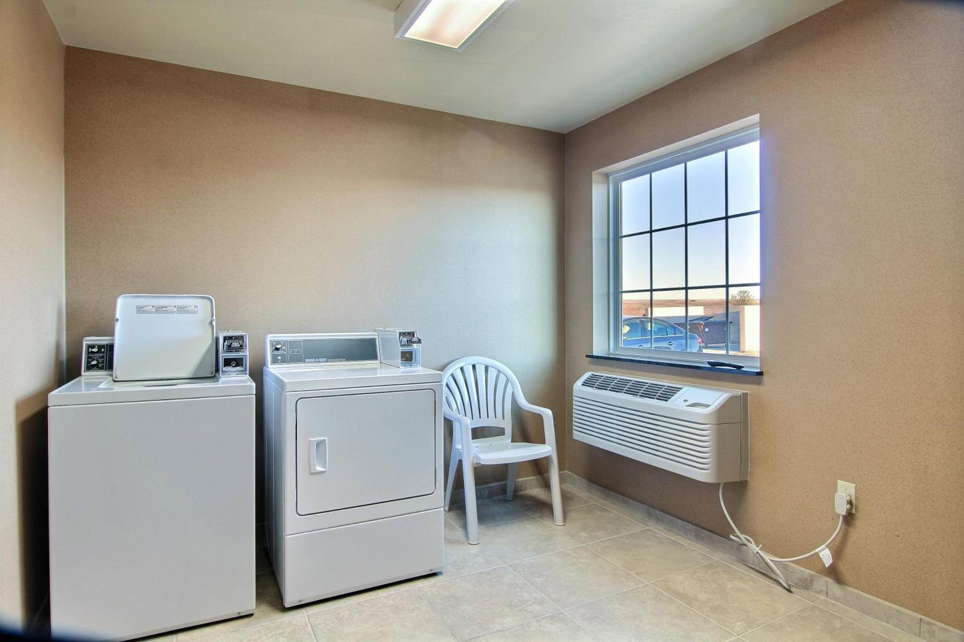 Cobblestone Hotel & Suites - McCook photo 51
