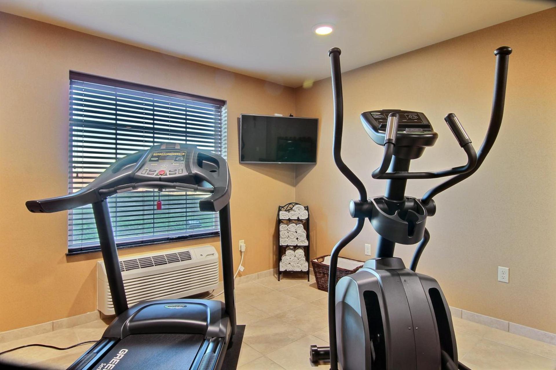 Cobblestone Hotel & Suites - McCook photo 52