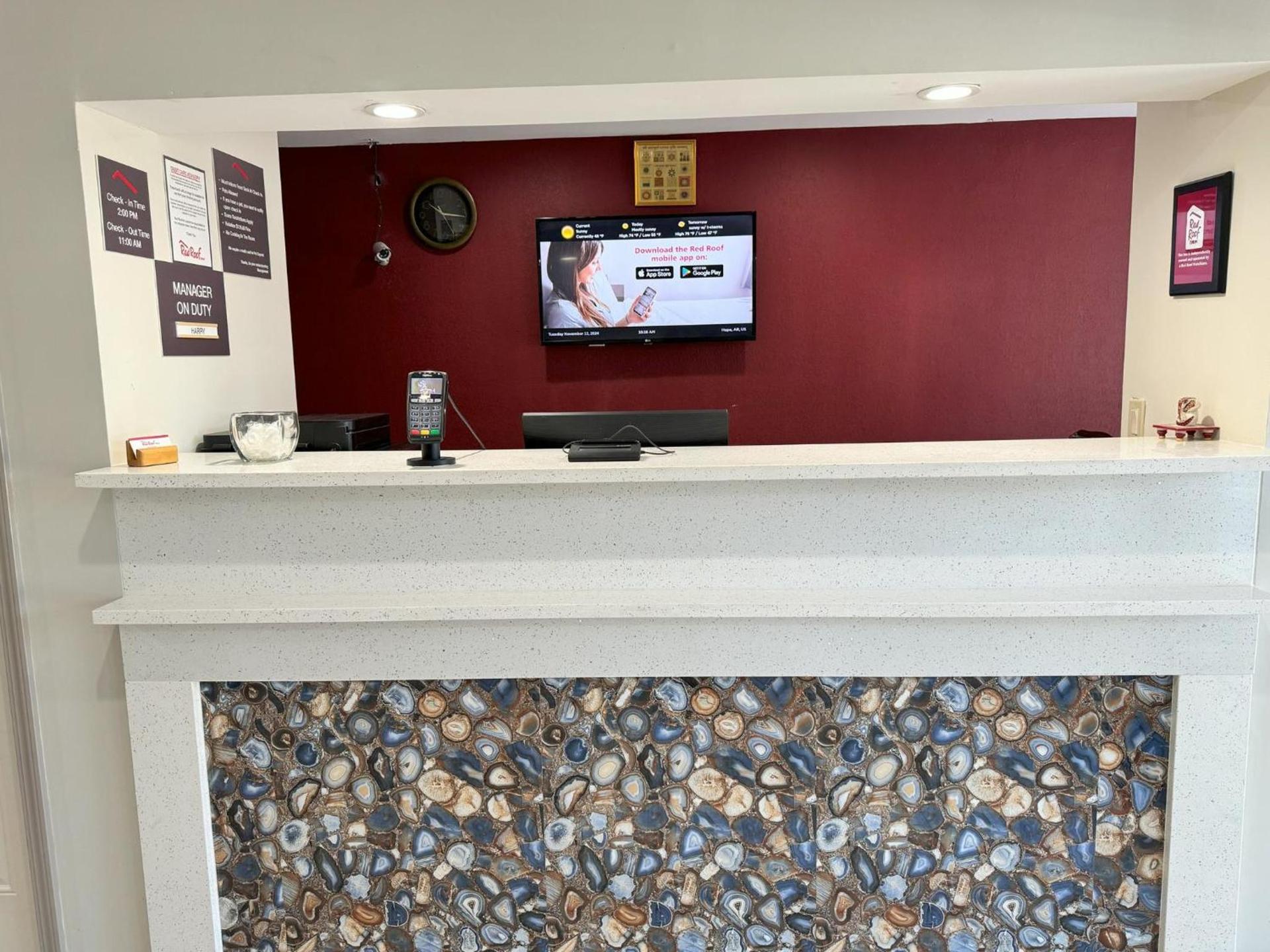 Red Roof Inn Hope photo 10