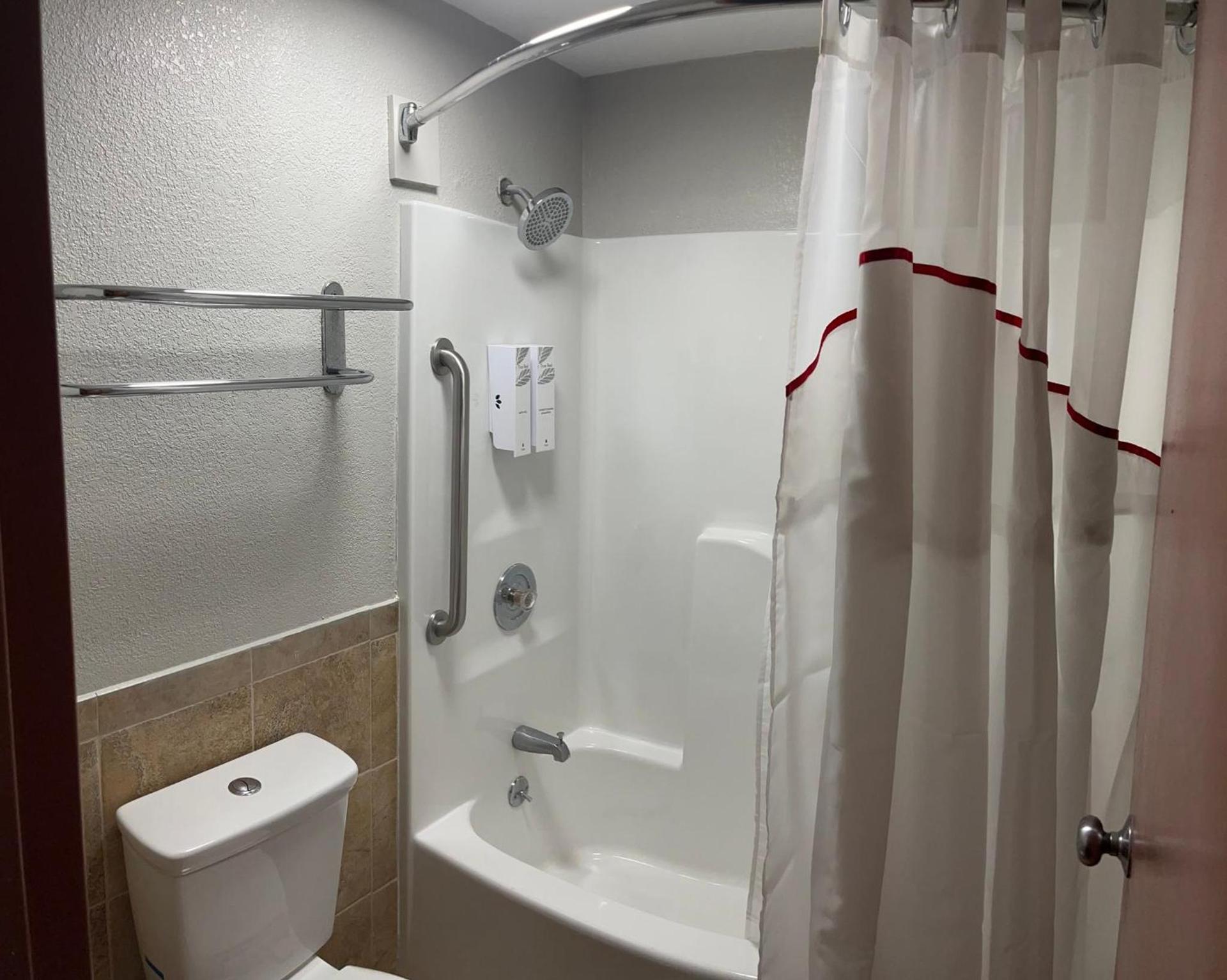 Red Roof Inn Sanford photo 10