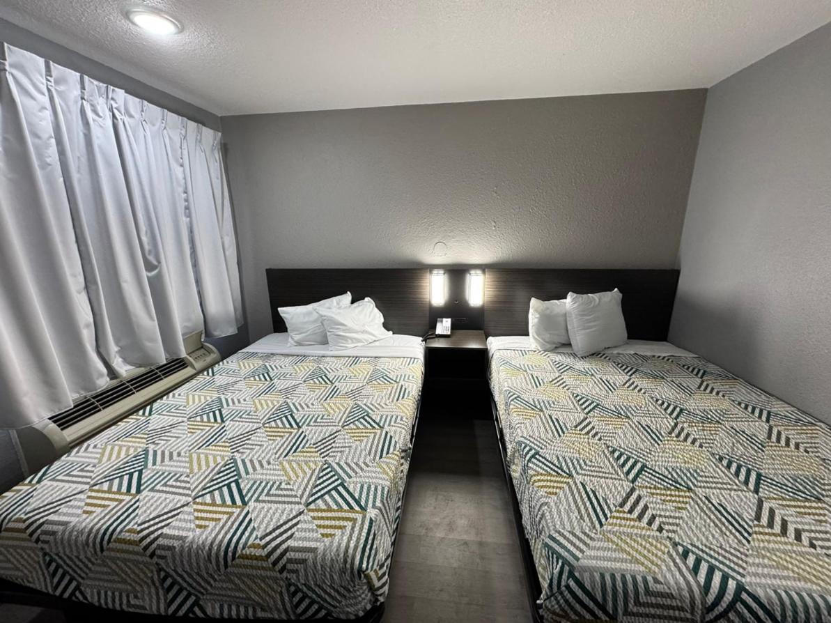 Motel 6-Bismarck, ND photo 26