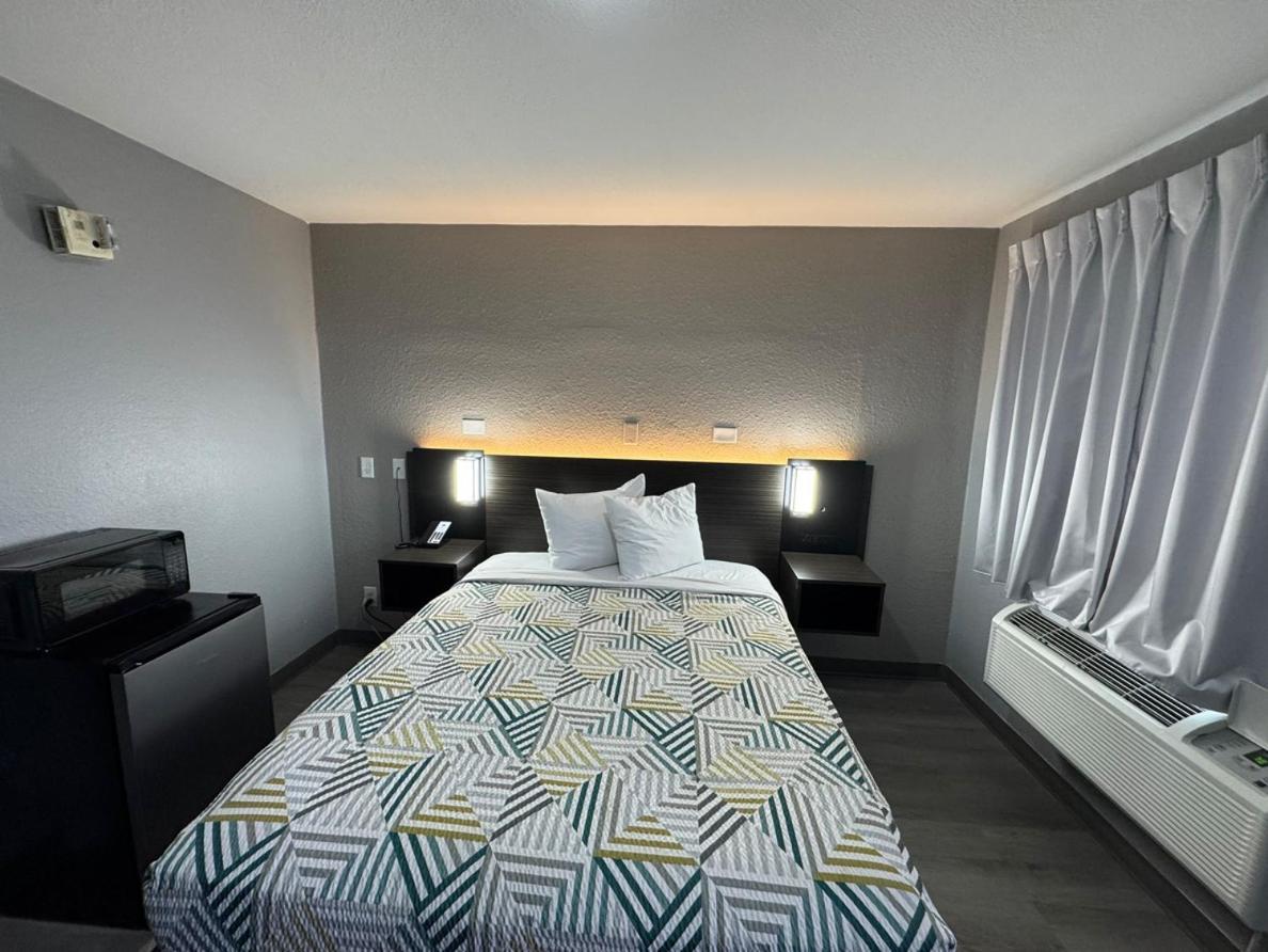 Motel 6-Bismarck, ND photo 29
