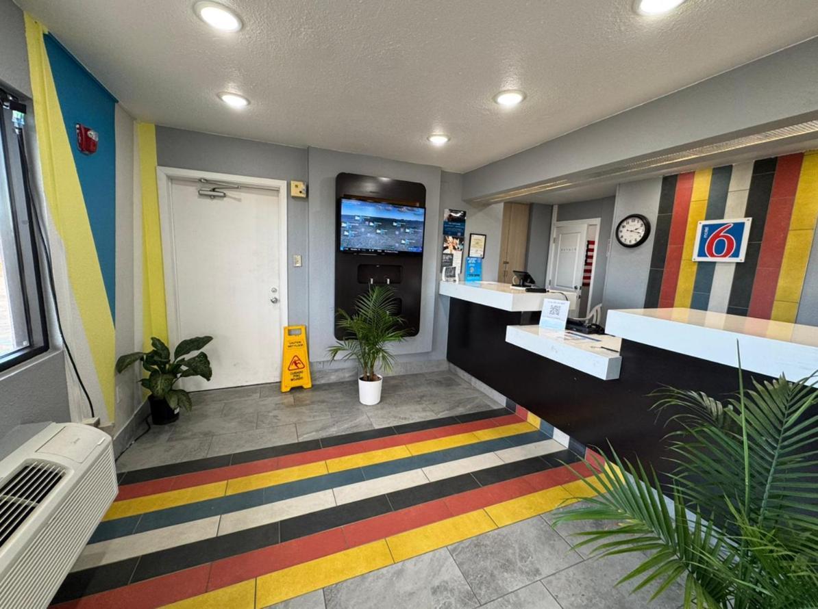Motel 6-Bismarck, ND photo 30