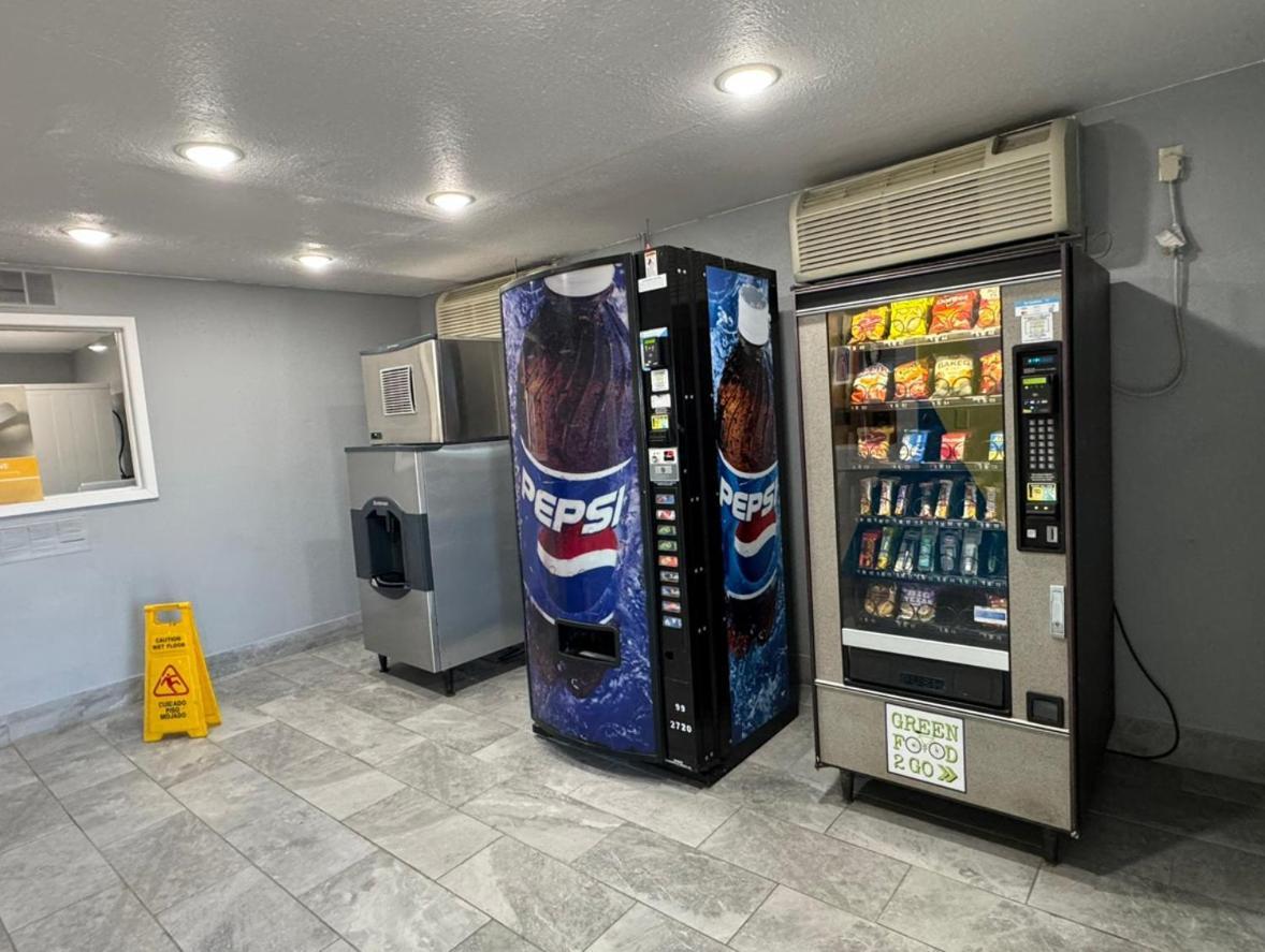 Motel 6-Bismarck, ND photo 38