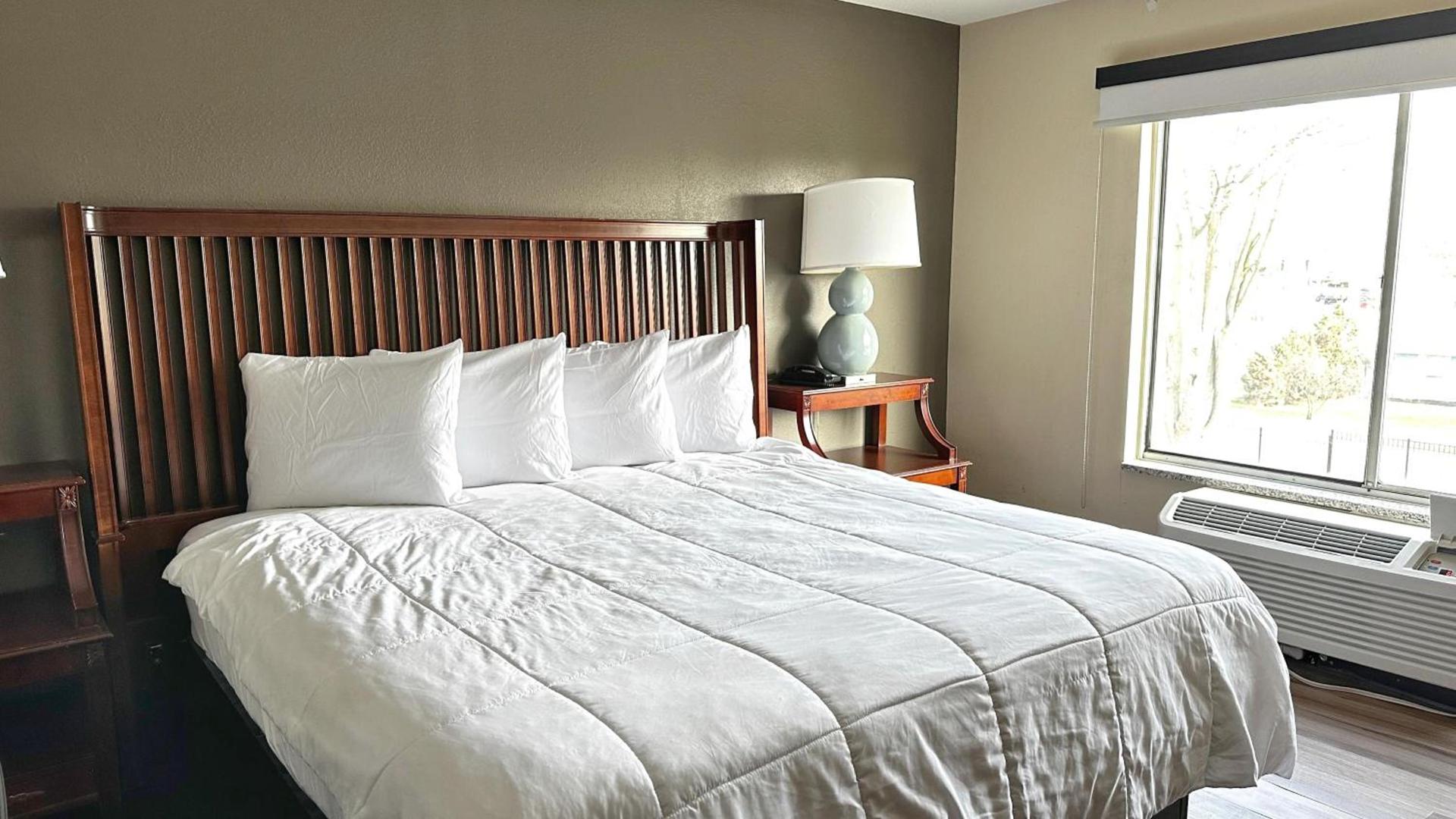 Baymont Inn and Suites by Wyndham Columbus / Near OSU photo 8