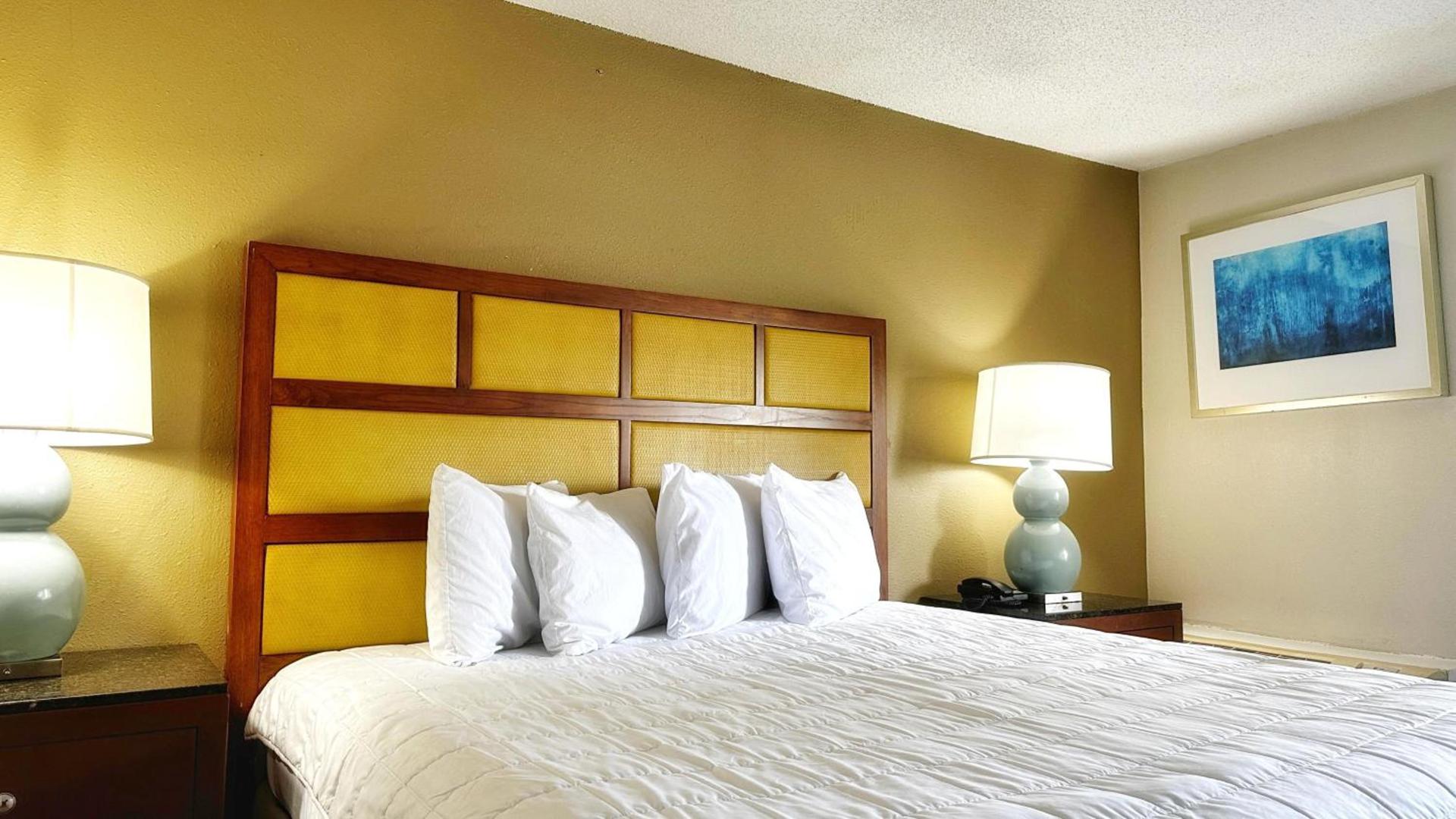 Baymont Inn and Suites by Wyndham Columbus / Near OSU photo 15
