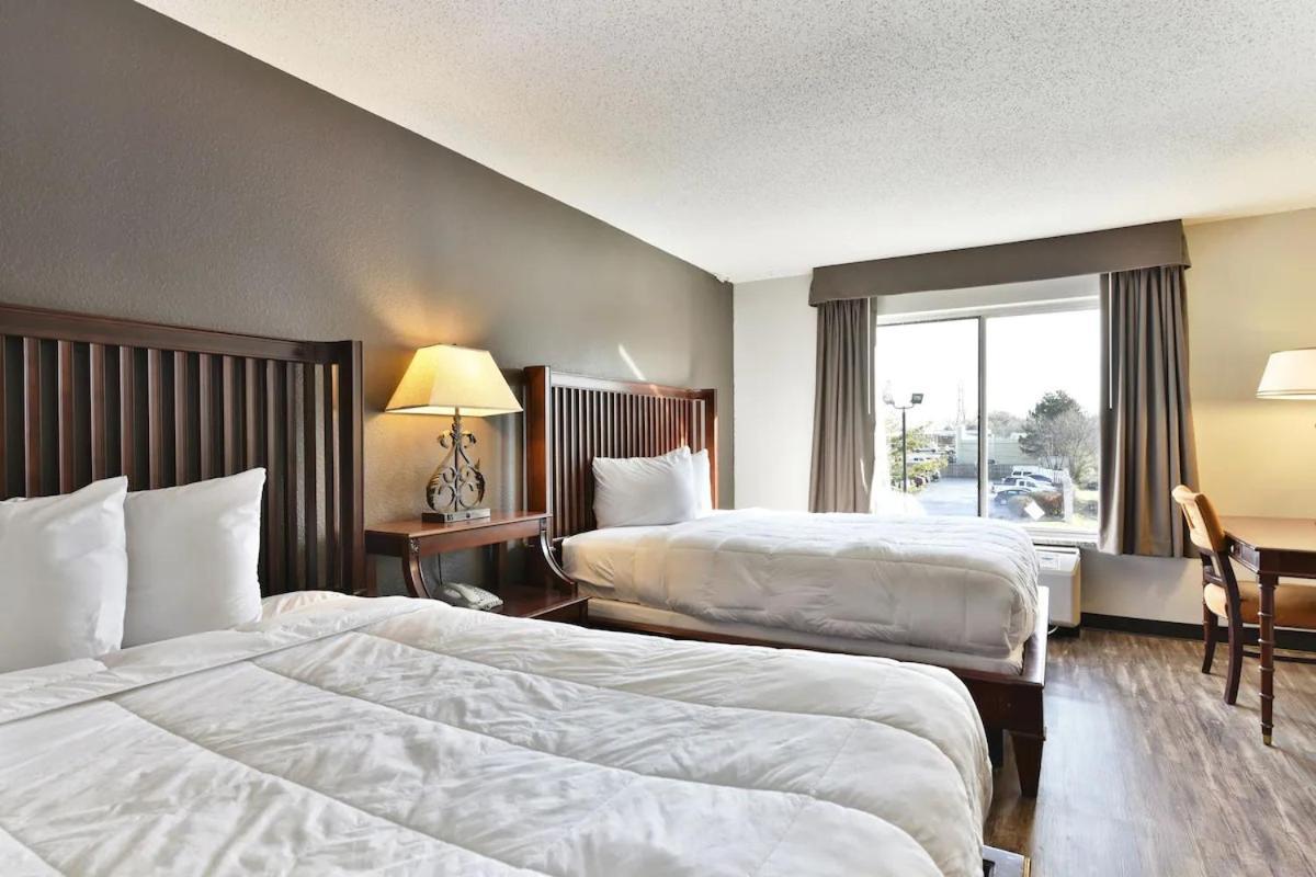 Baymont Inn and Suites by Wyndham Columbus / Near OSU photo 33