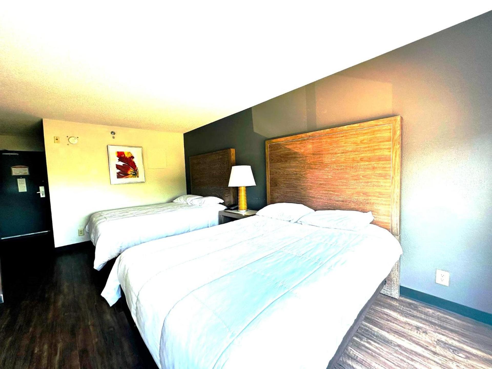 Baymont Inn and Suites by Wyndham Columbus / Near OSU photo 35