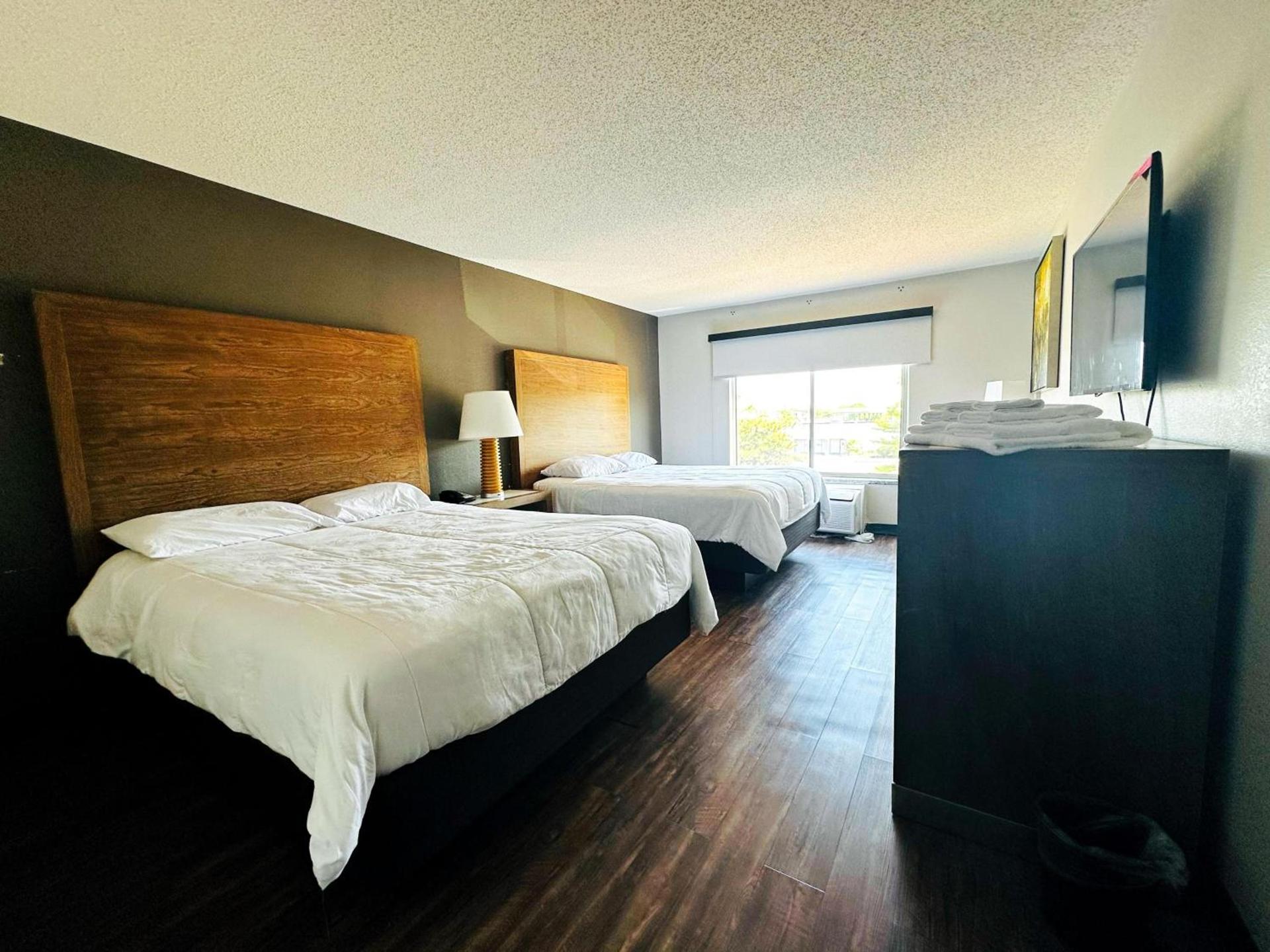 Baymont Inn and Suites by Wyndham Columbus / Near OSU photo 28