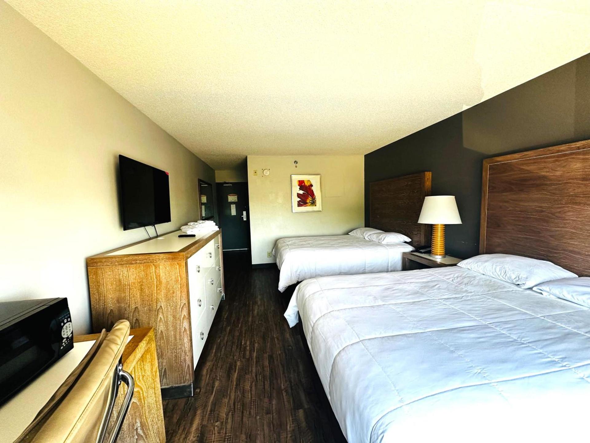 Baymont Inn and Suites by Wyndham Columbus / Near OSU photo 27