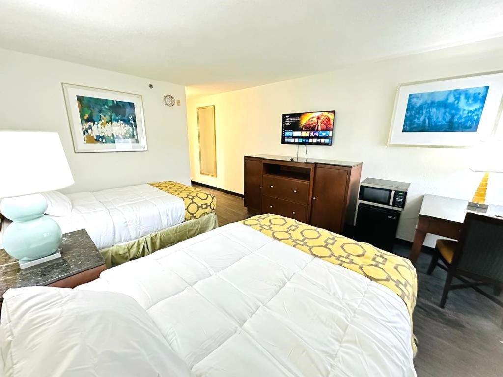 Baymont Inn and Suites by Wyndham Columbus / Near OSU photo 44