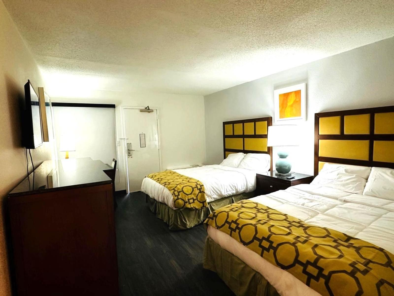 Baymont Inn and Suites by Wyndham Columbus / Near OSU photo 42