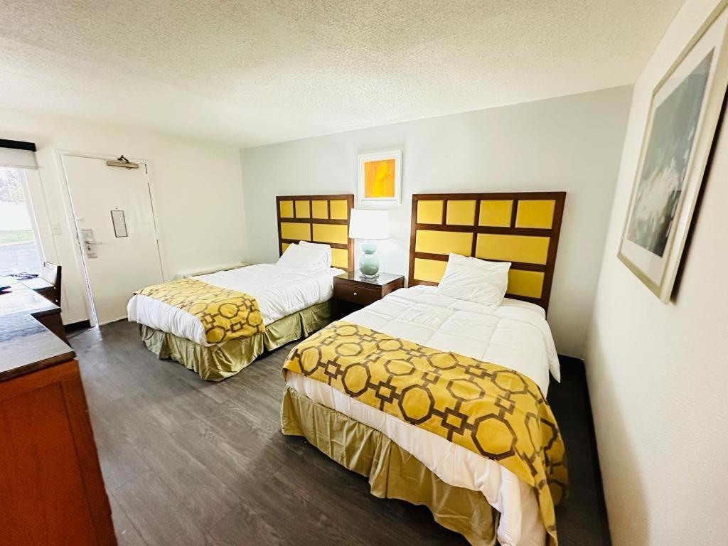 Baymont Inn and Suites by Wyndham Columbus / Near OSU photo 54