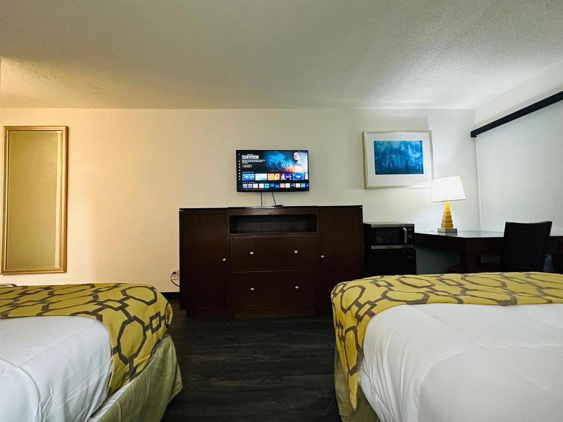 Baymont Inn and Suites by Wyndham Columbus / Near OSU photo 51
