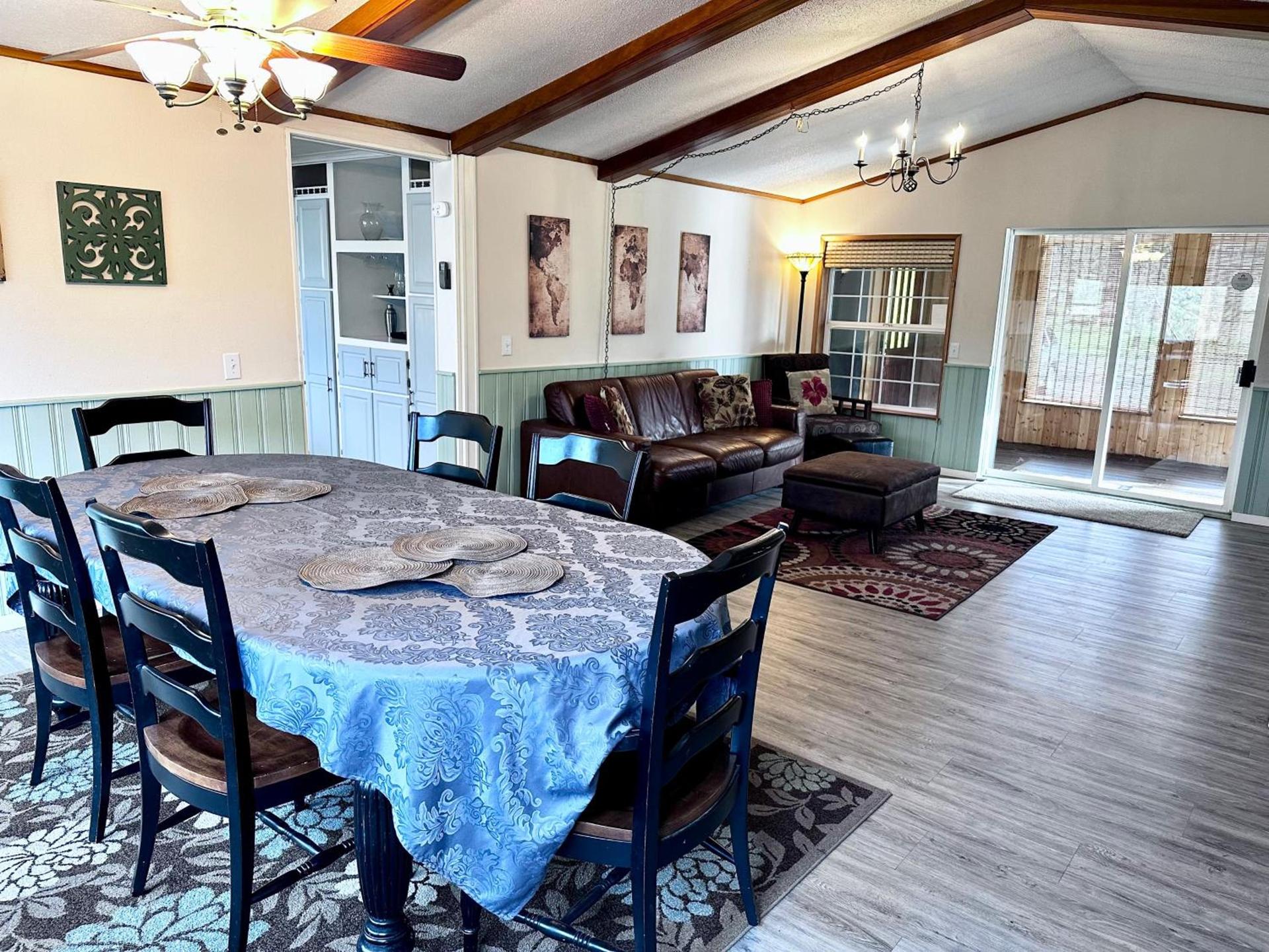 Deer Harbor Cottage & Suites photo 45