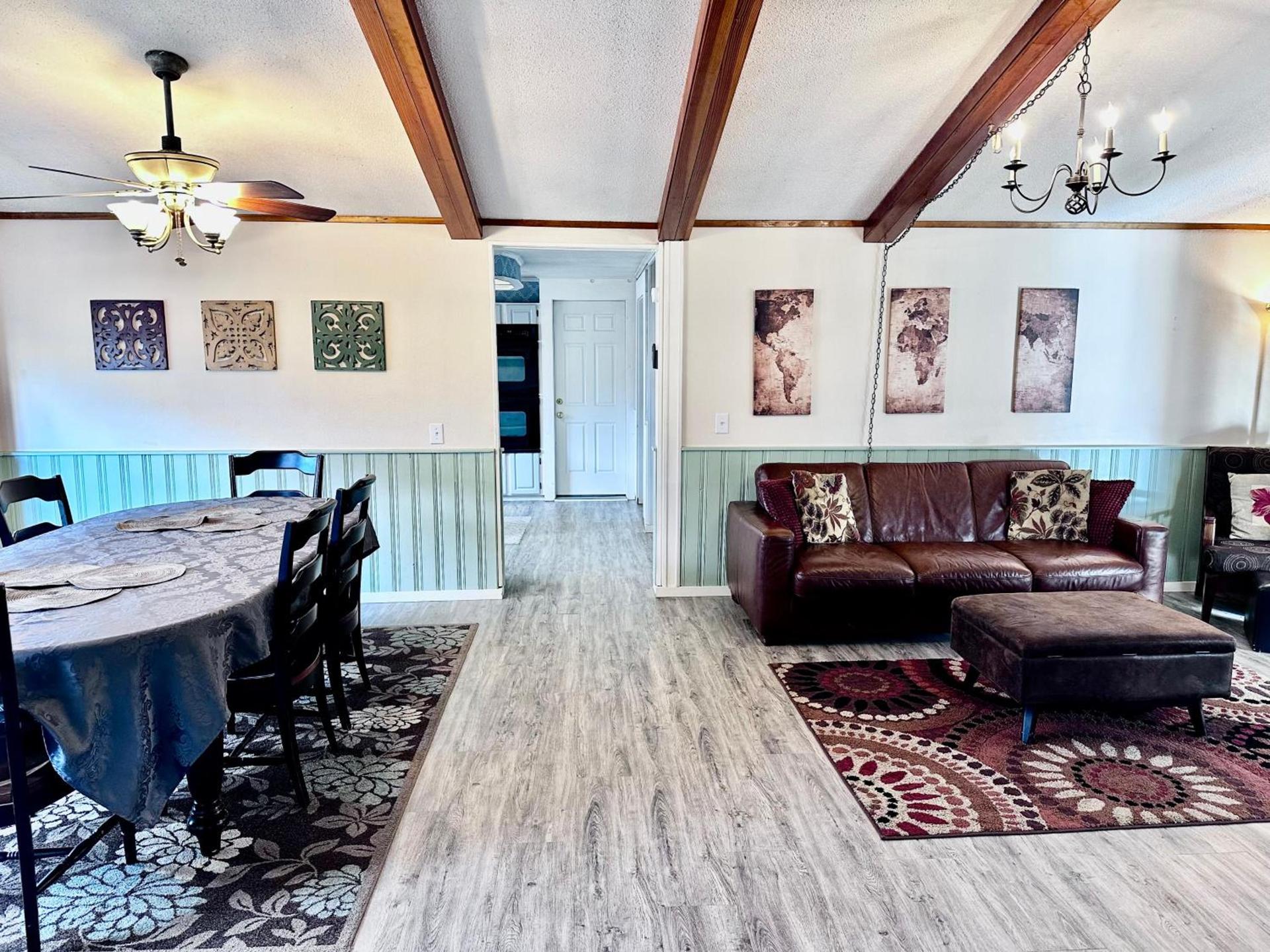 Deer Harbor Cottage & Suites photo 48