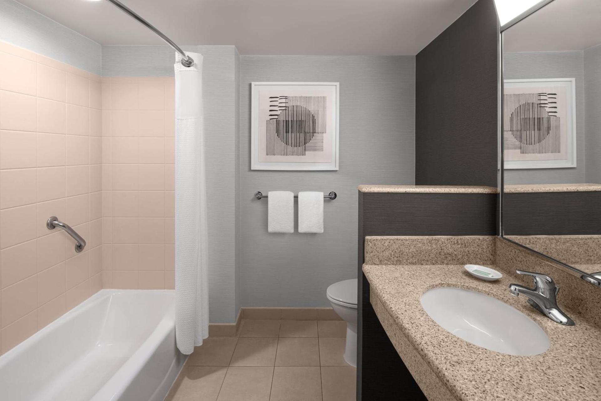 Courtyard by Marriott Washington Capitol Hill/Navy Yard photo 24