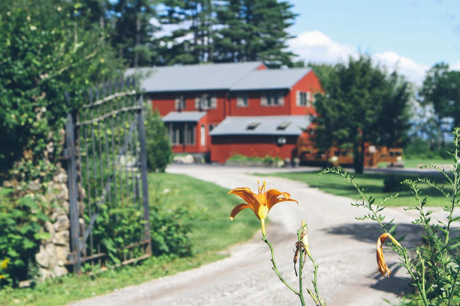 Old Saco Inn photo 27
