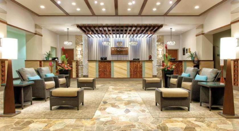 Wyndham Waikiki Beach Walk photo 3