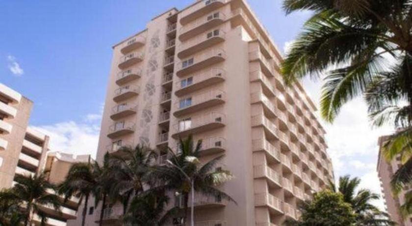Wyndham Waikiki Beach Walk photo 11