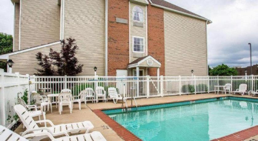 Quality Inn & Suites photo 17