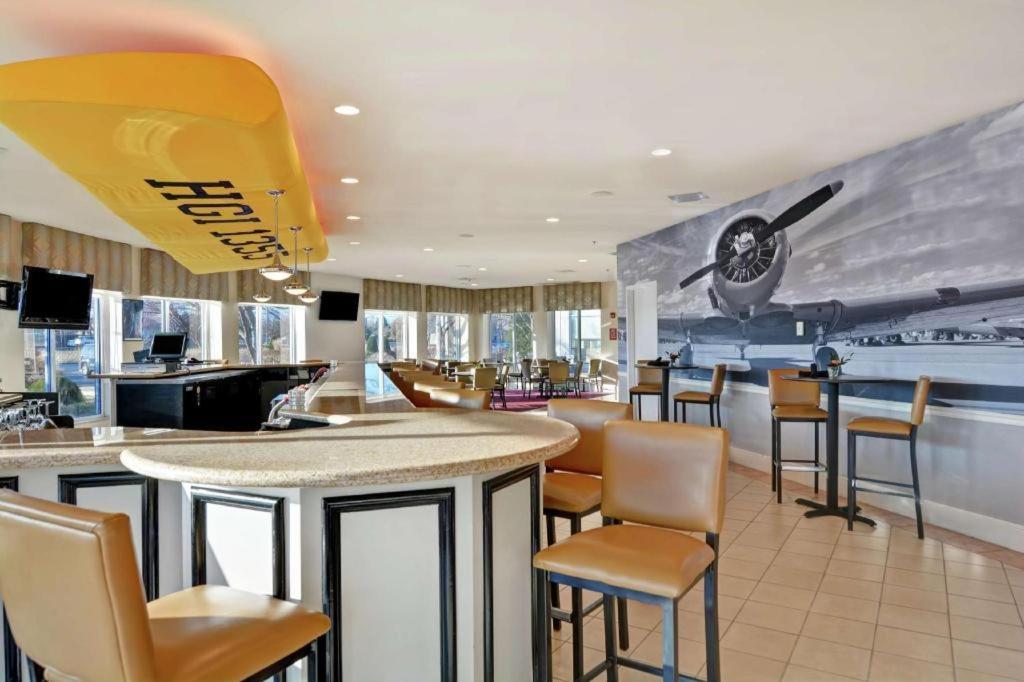 Hilton Garden Inn Oshkosh photo 65