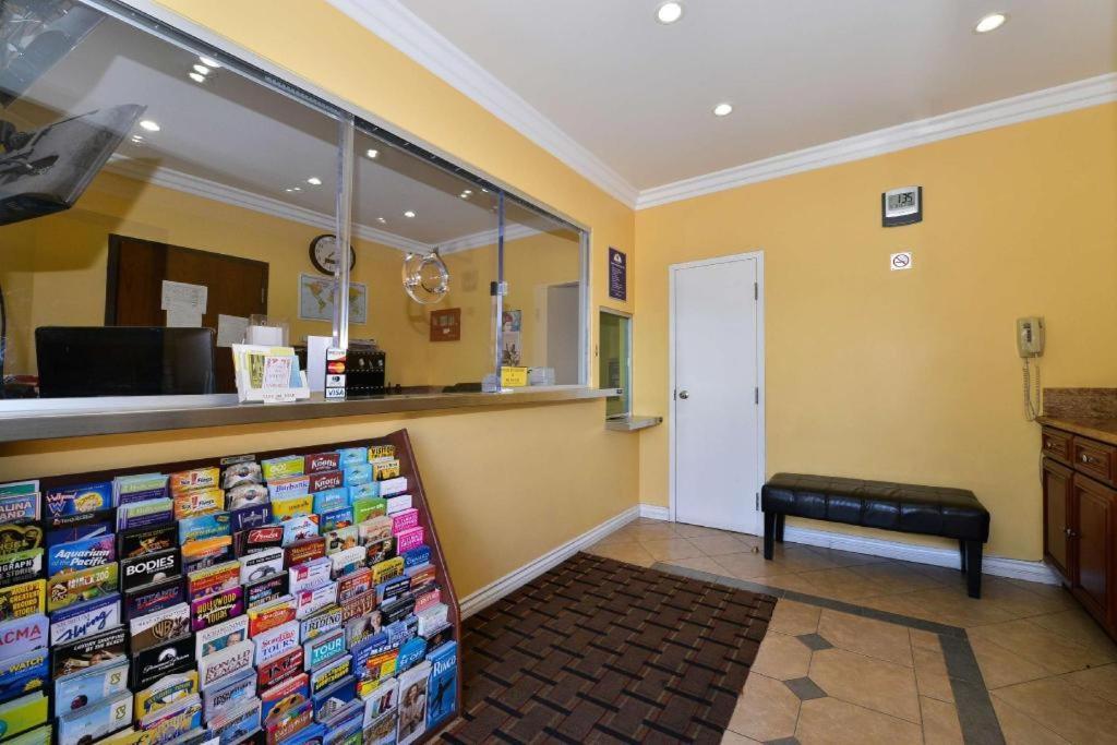 Americas Best Value Inn & Suites Los Angeles Downtown SW photo 3