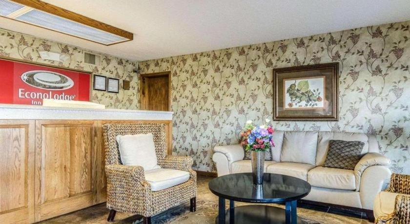 SureStay Hotel photo 6