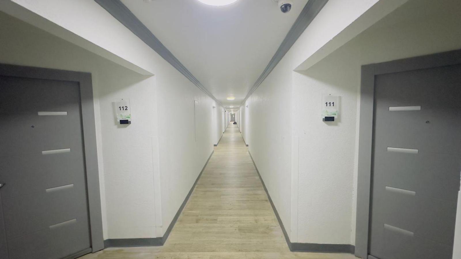 Evergreen Inn & Suites Portland photo 9