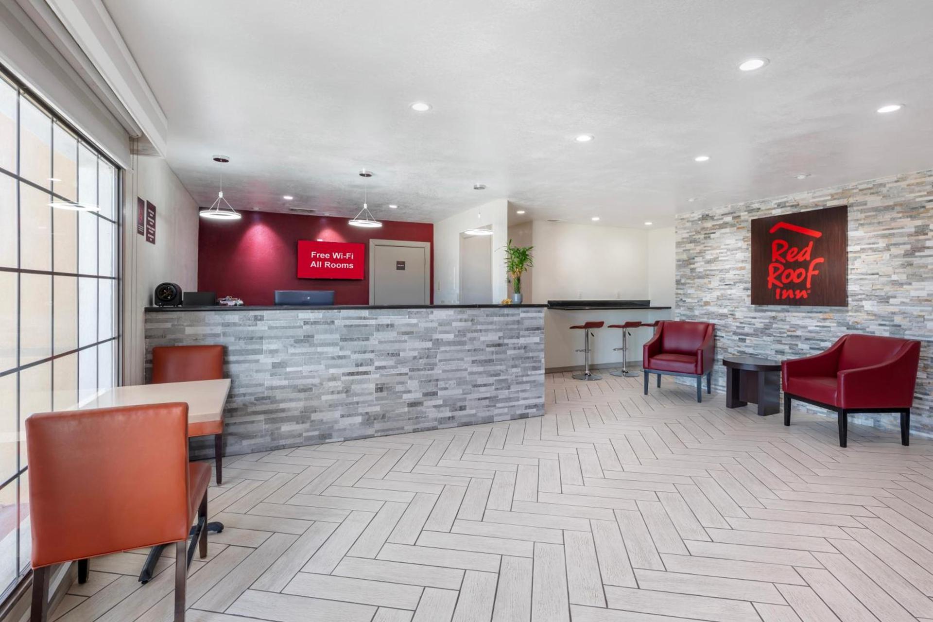 Red Roof Inn Canton photo 20