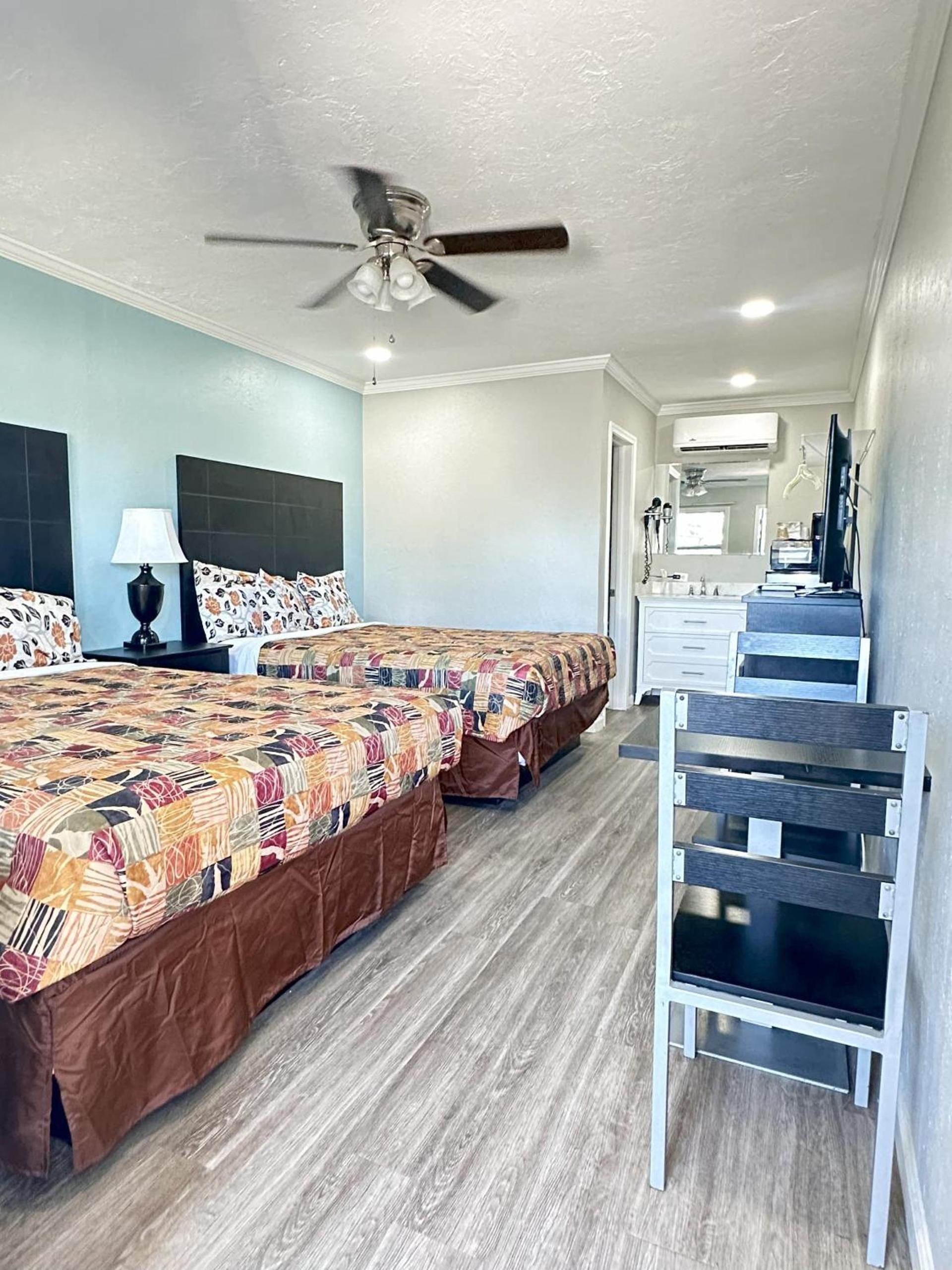 Sunshine Inn & Suites Venice, Florida photo 32