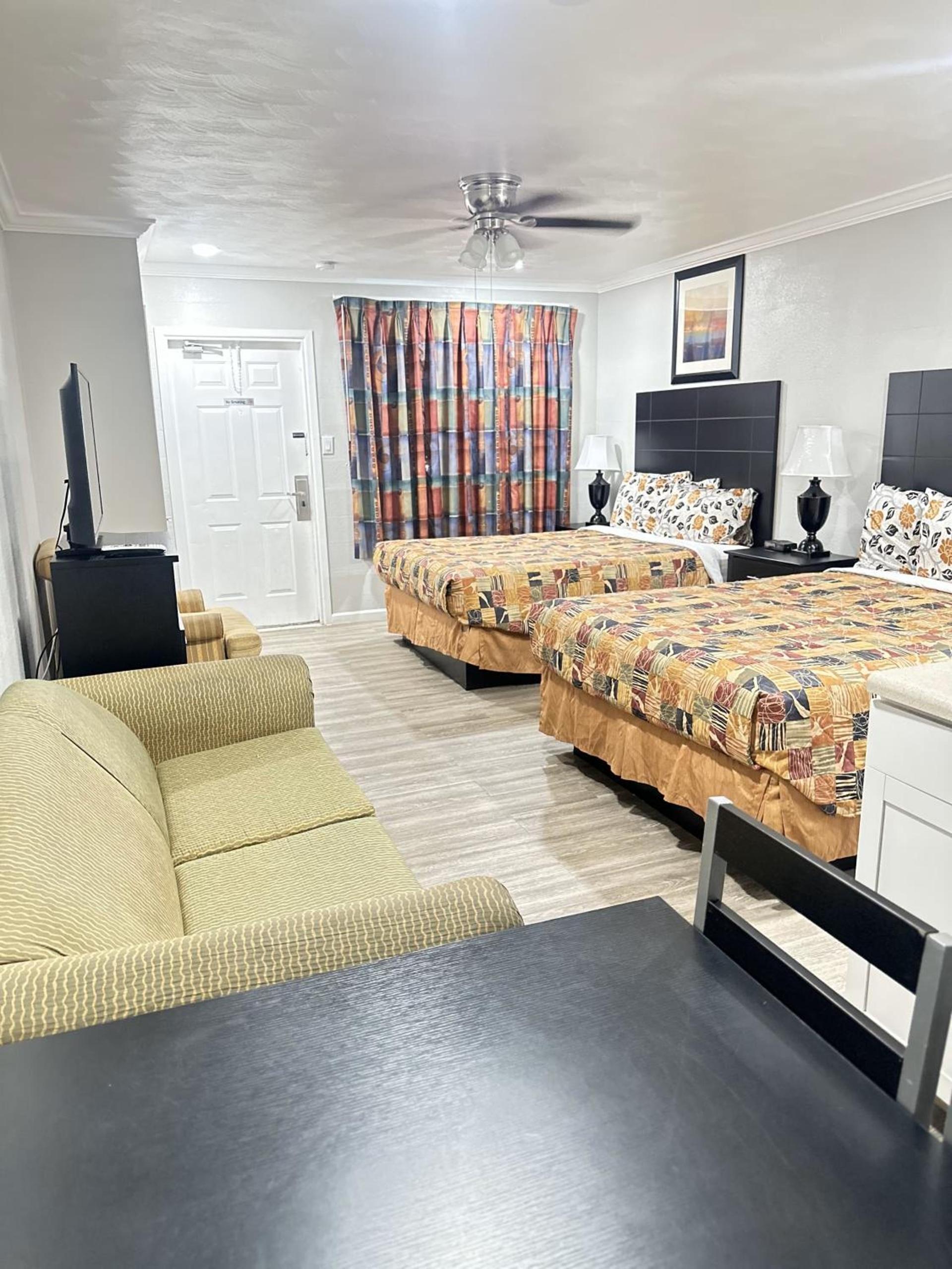Sunshine Inn & Suites Venice, Florida photo 65