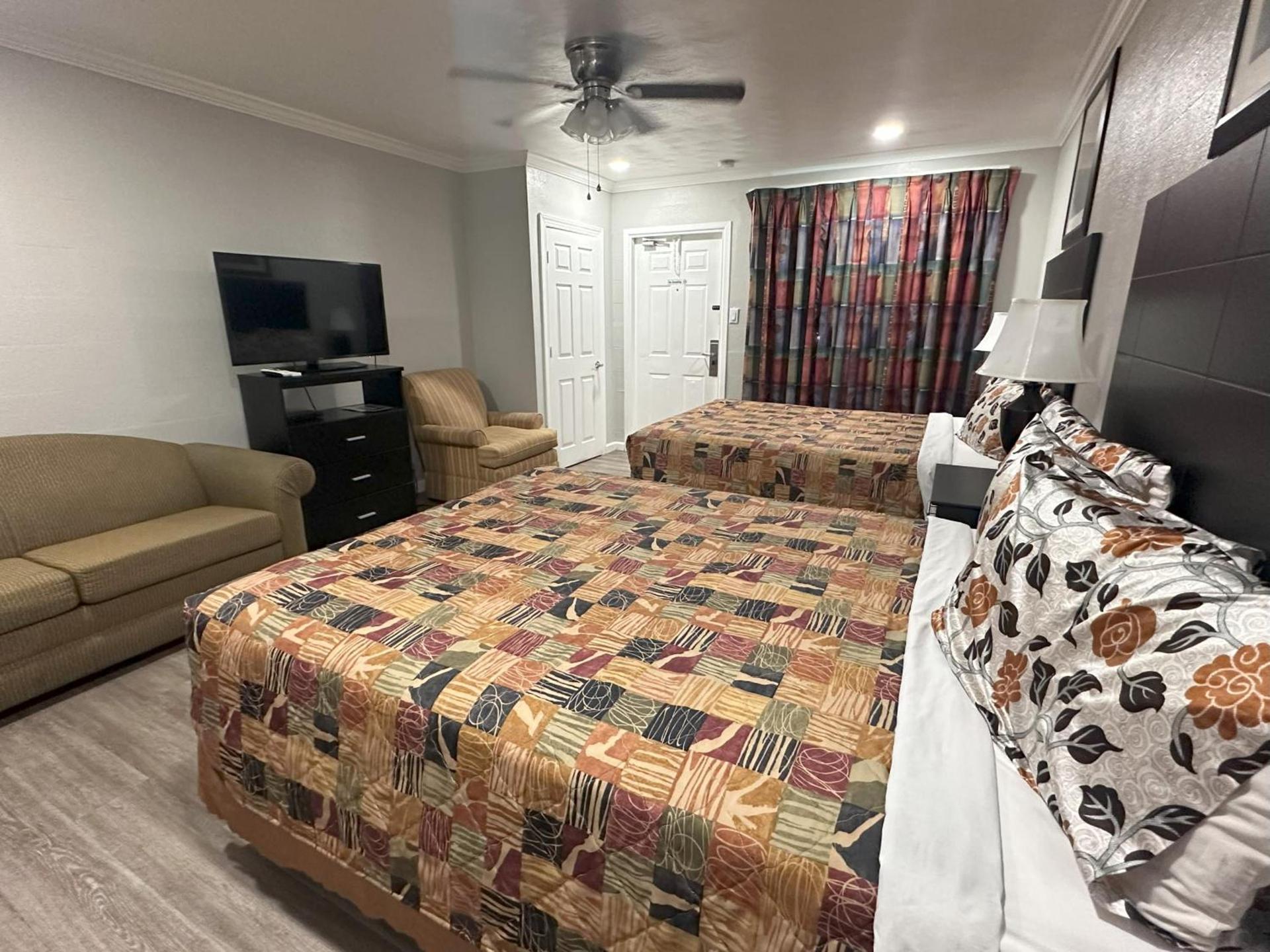 Sunshine Inn & Suites Venice, Florida photo 8