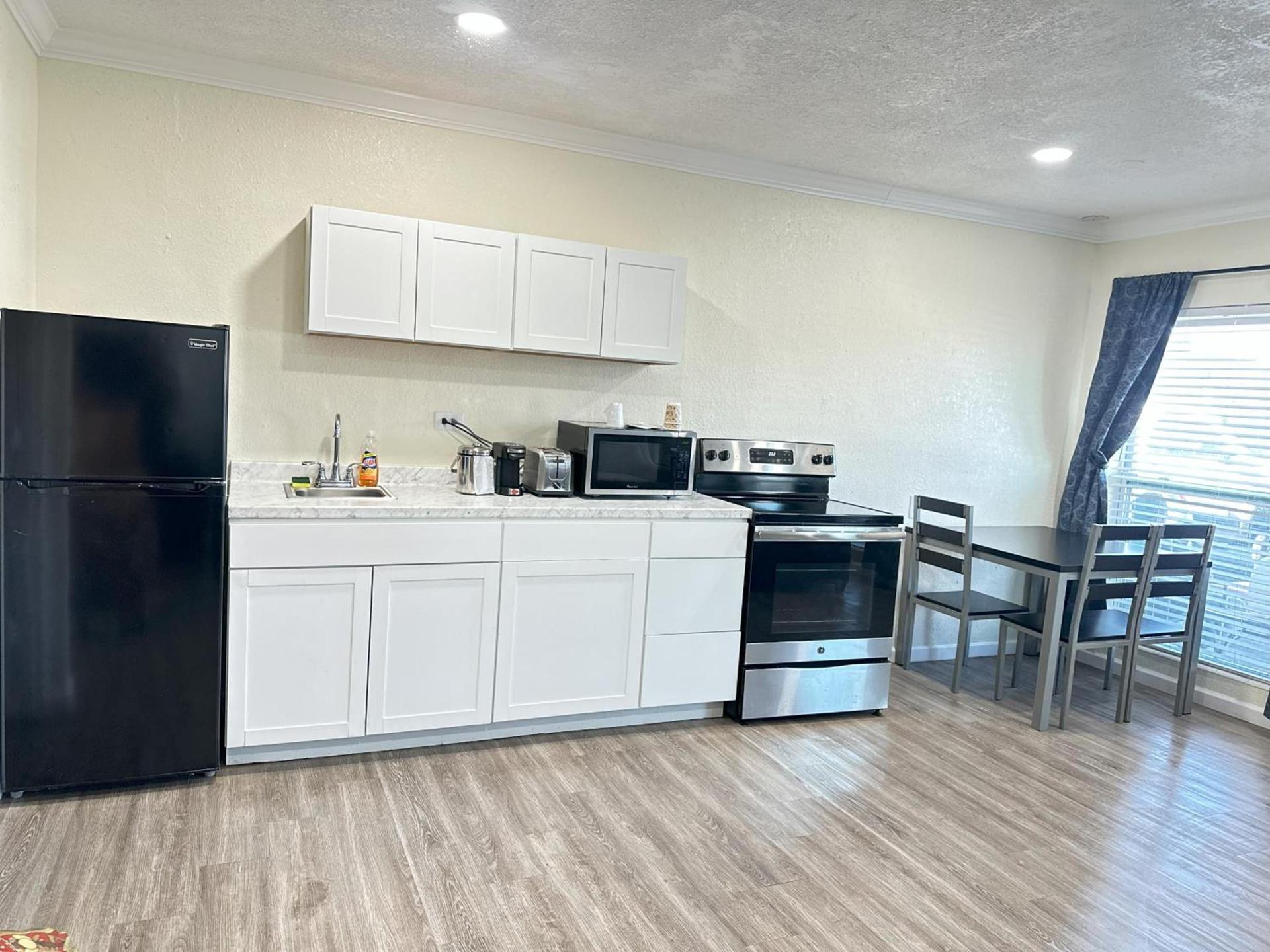 Sunshine Inn & Suites Venice, Florida photo 62