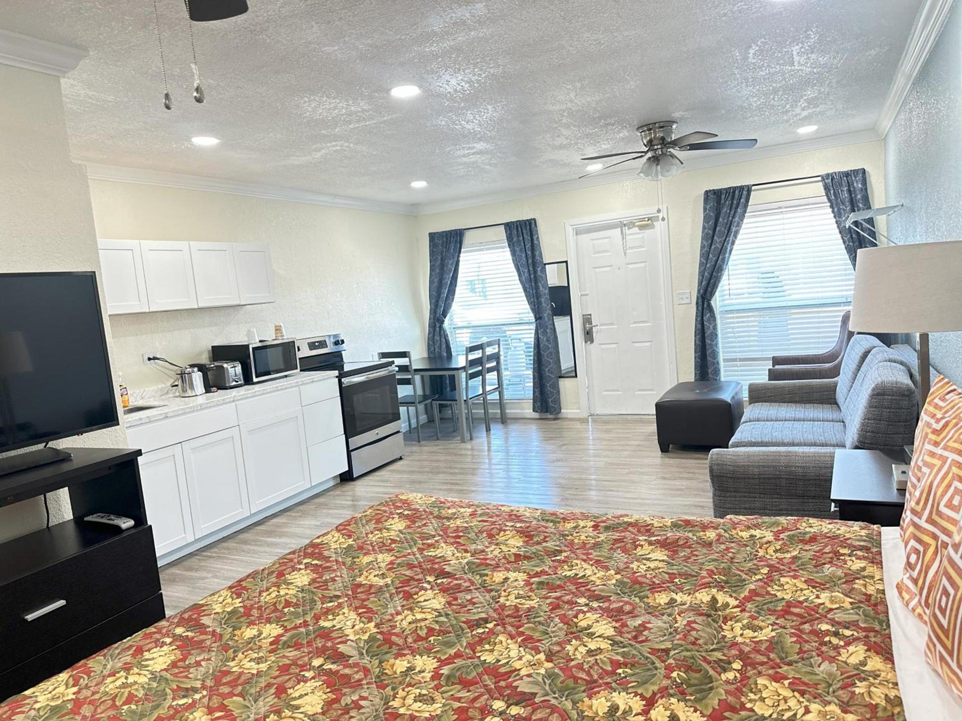 Sunshine Inn & Suites Venice, Florida photo 21