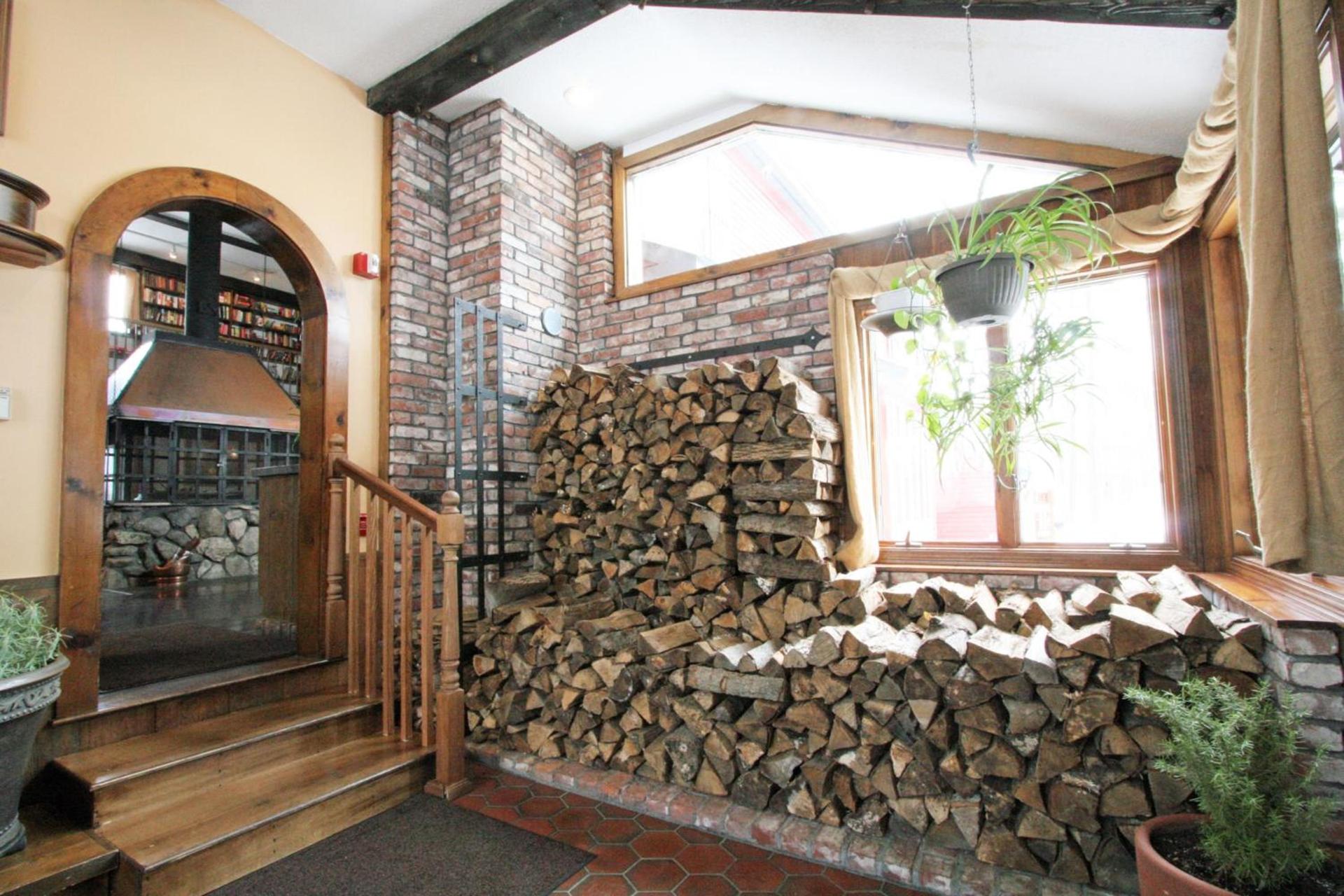 Old Saco Inn photo 59