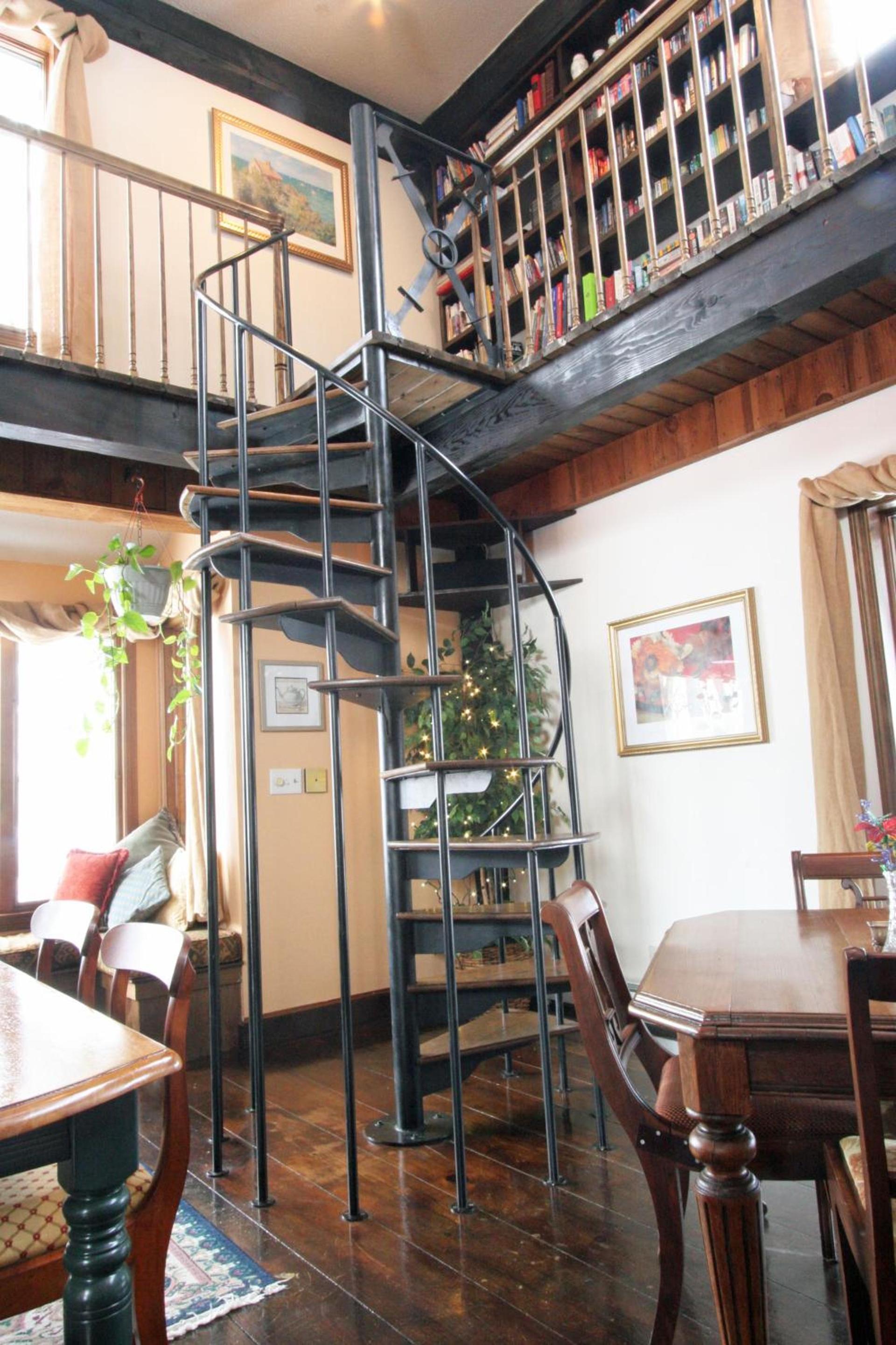 Old Saco Inn photo 56