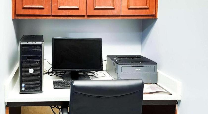 Quality Inn at Albany Mall photo 36