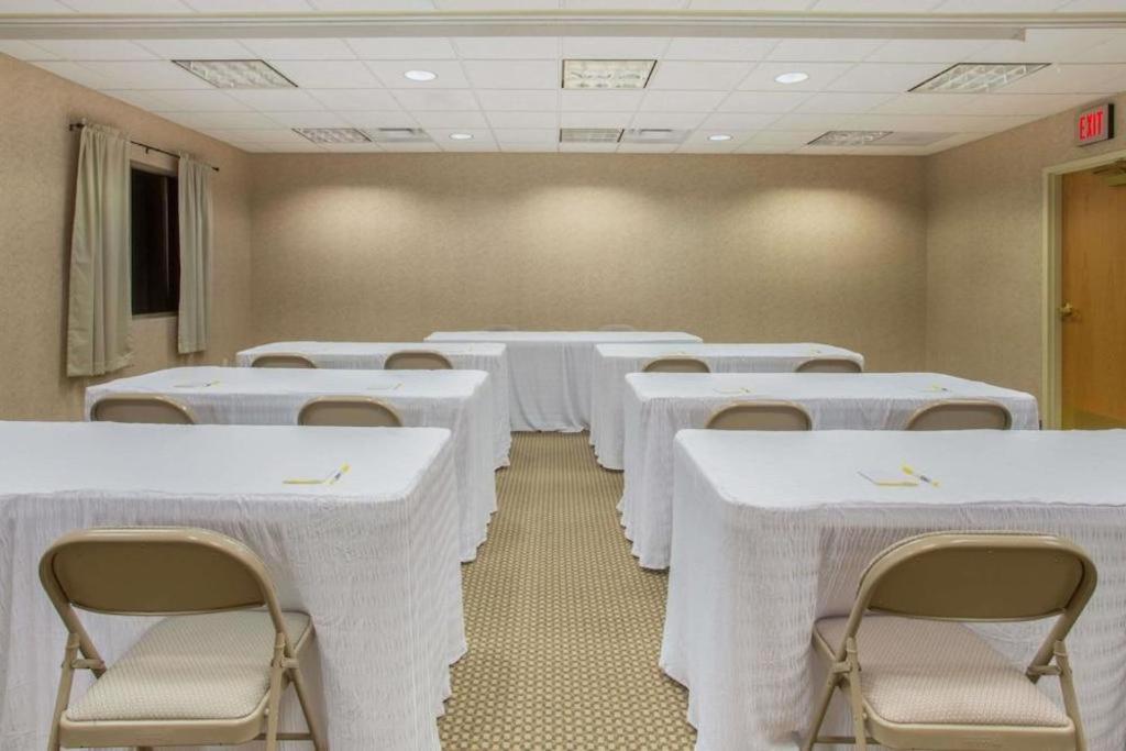 Days Inn Chino Valley photo 9
