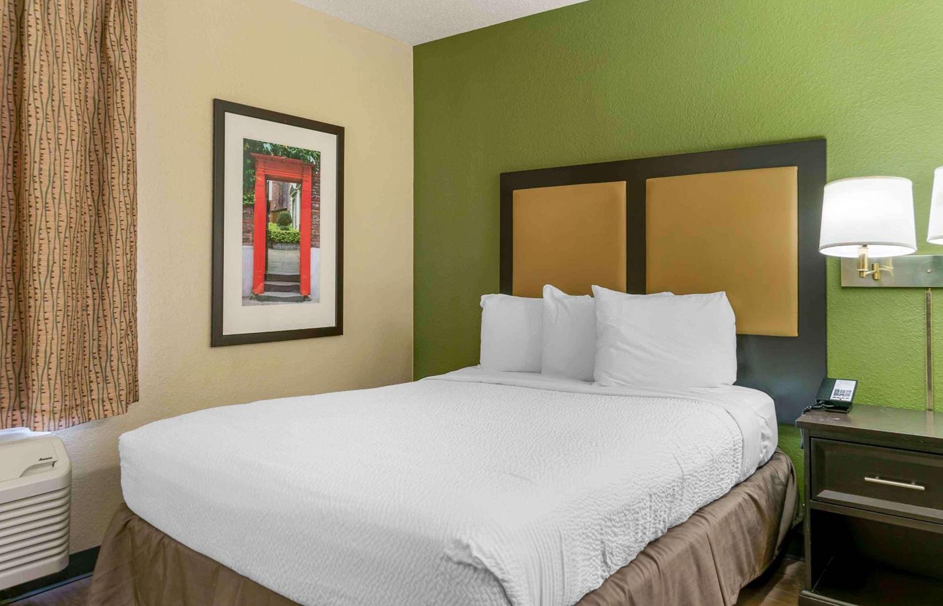 Extended Stay America Suites - Detroit - Madison Heights photo 9