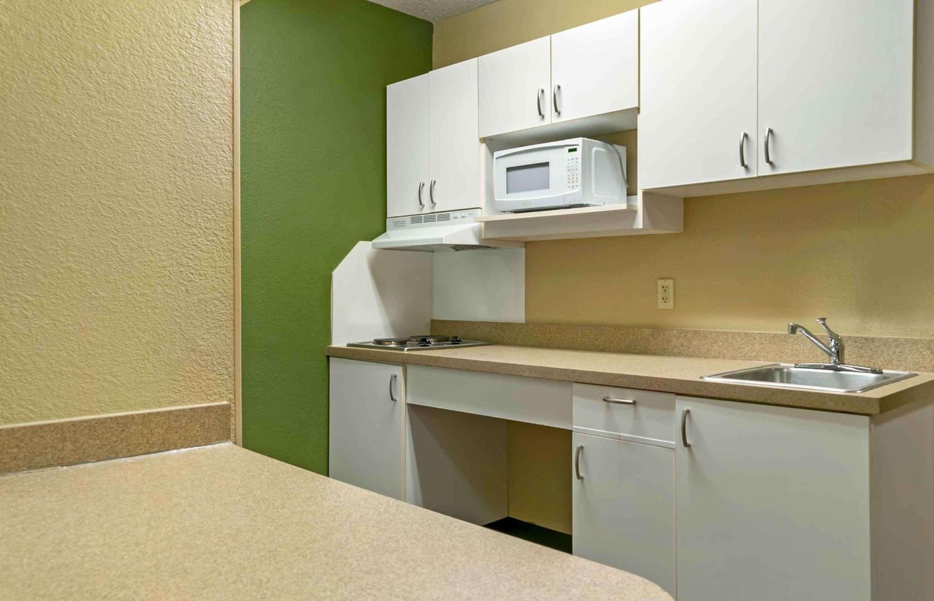 Extended Stay America Suites - Detroit - Madison Heights photo 12