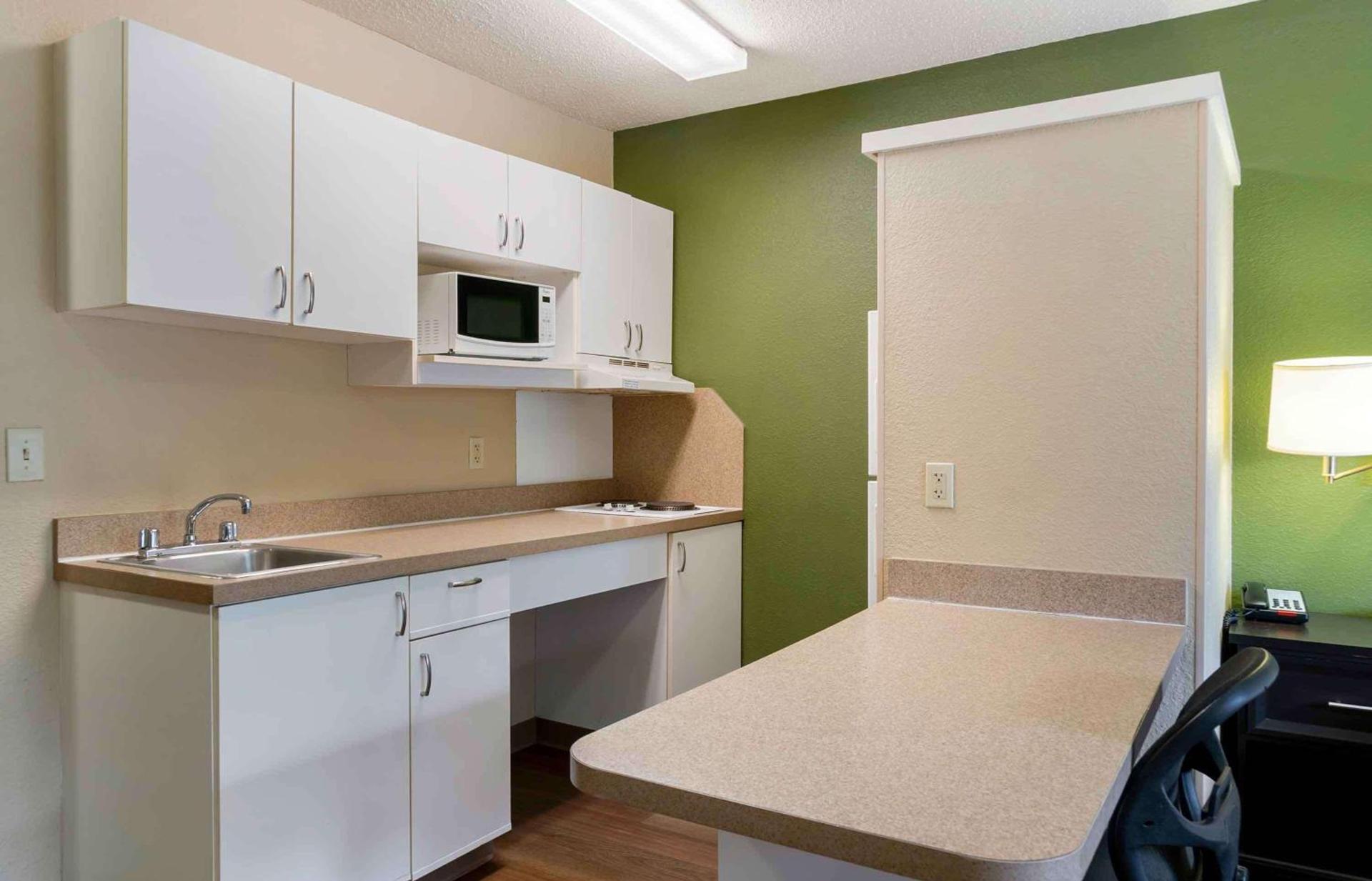 Extended Stay America Suites - Detroit - Madison Heights photo 21