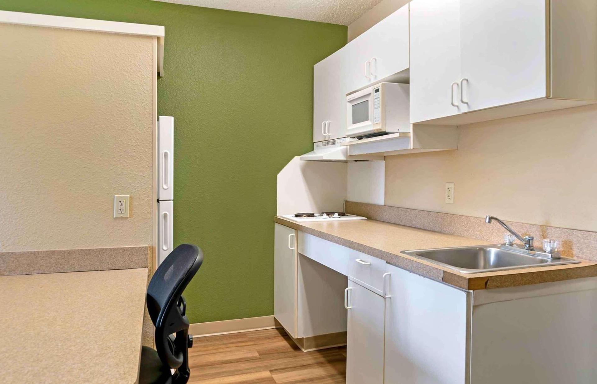 Extended Stay America Suites - Detroit - Madison Heights photo 25