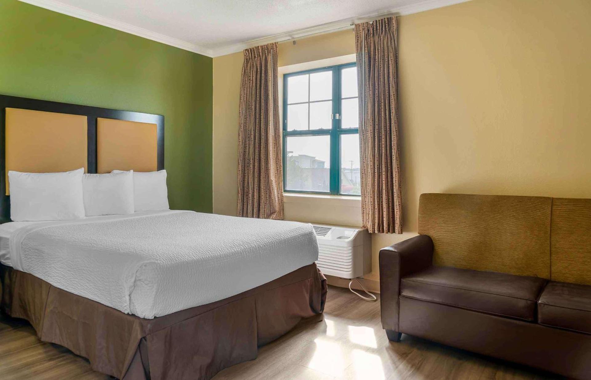 Extended Stay America Suites - Detroit - Madison Heights photo 26