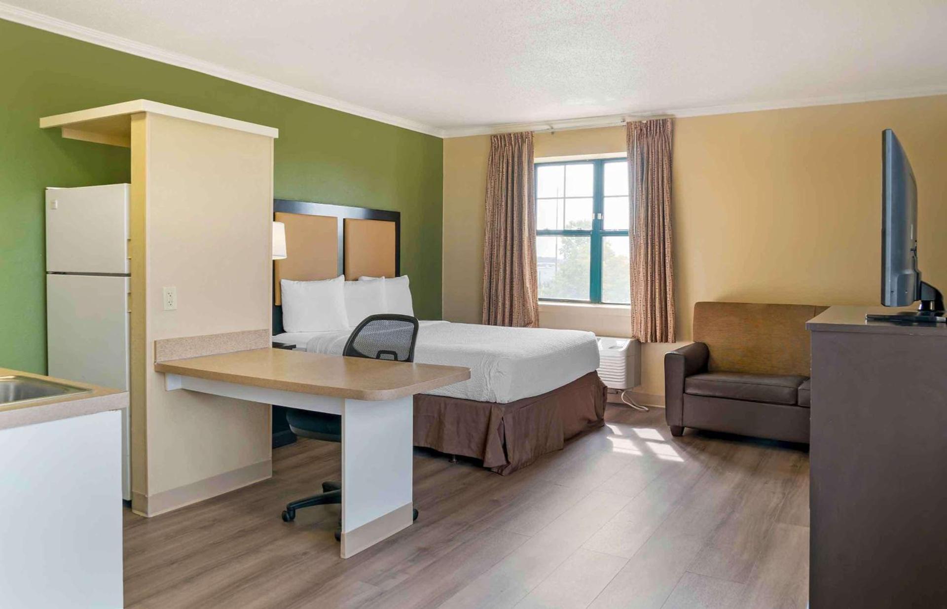 Extended Stay America Suites - Detroit - Madison Heights photo 27