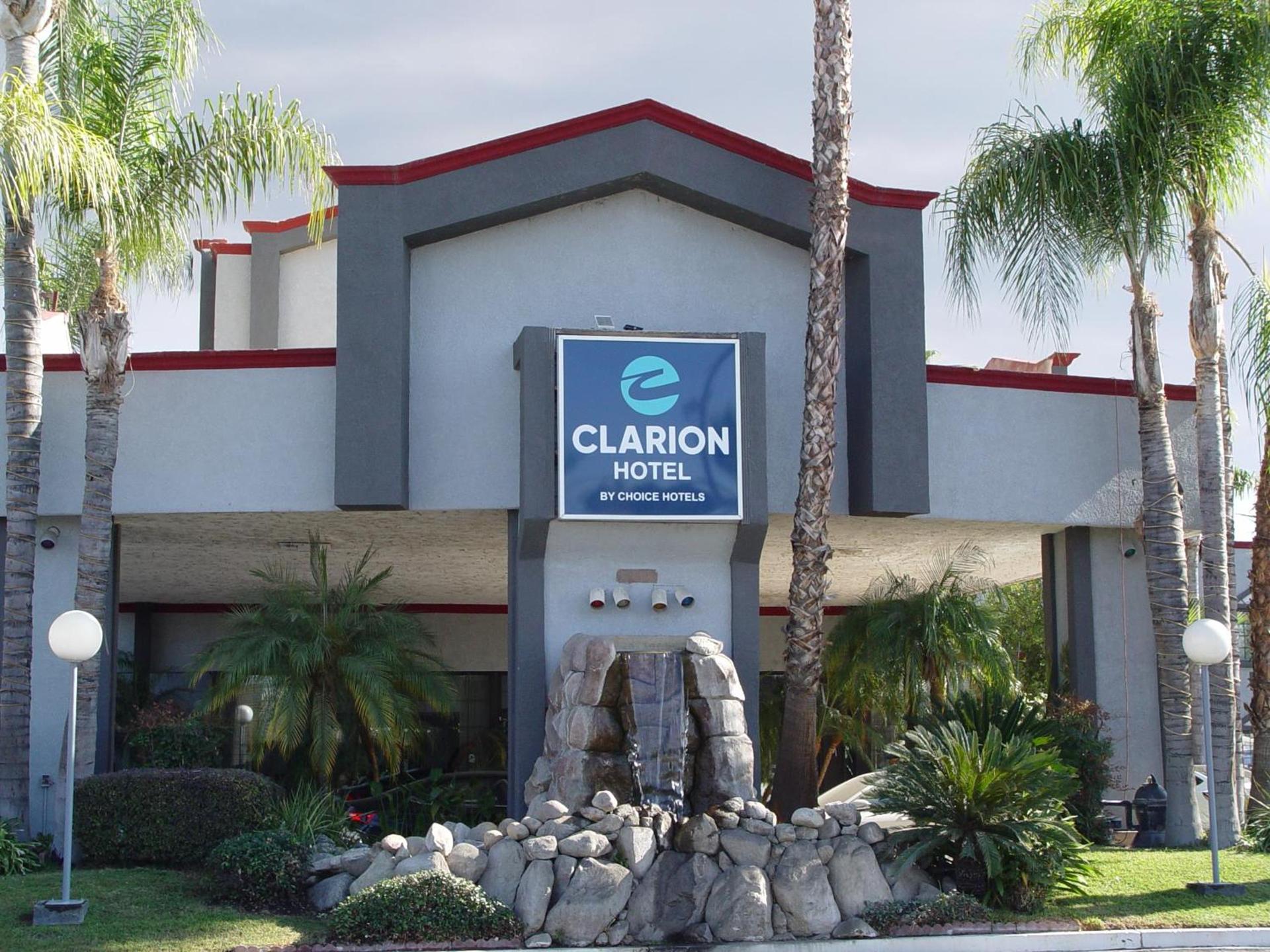 Clarion Hotel Bakersfield North photo 59