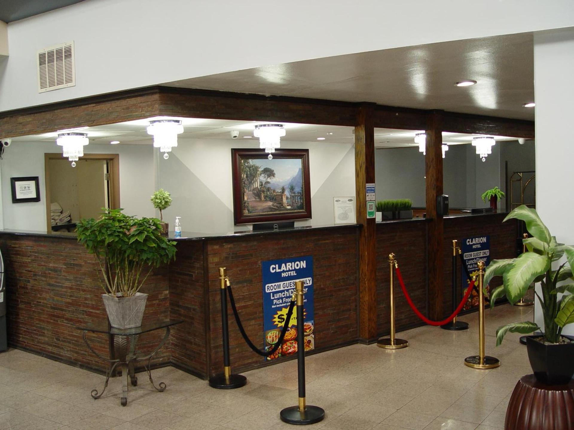 Clarion Hotel Bakersfield North photo 73